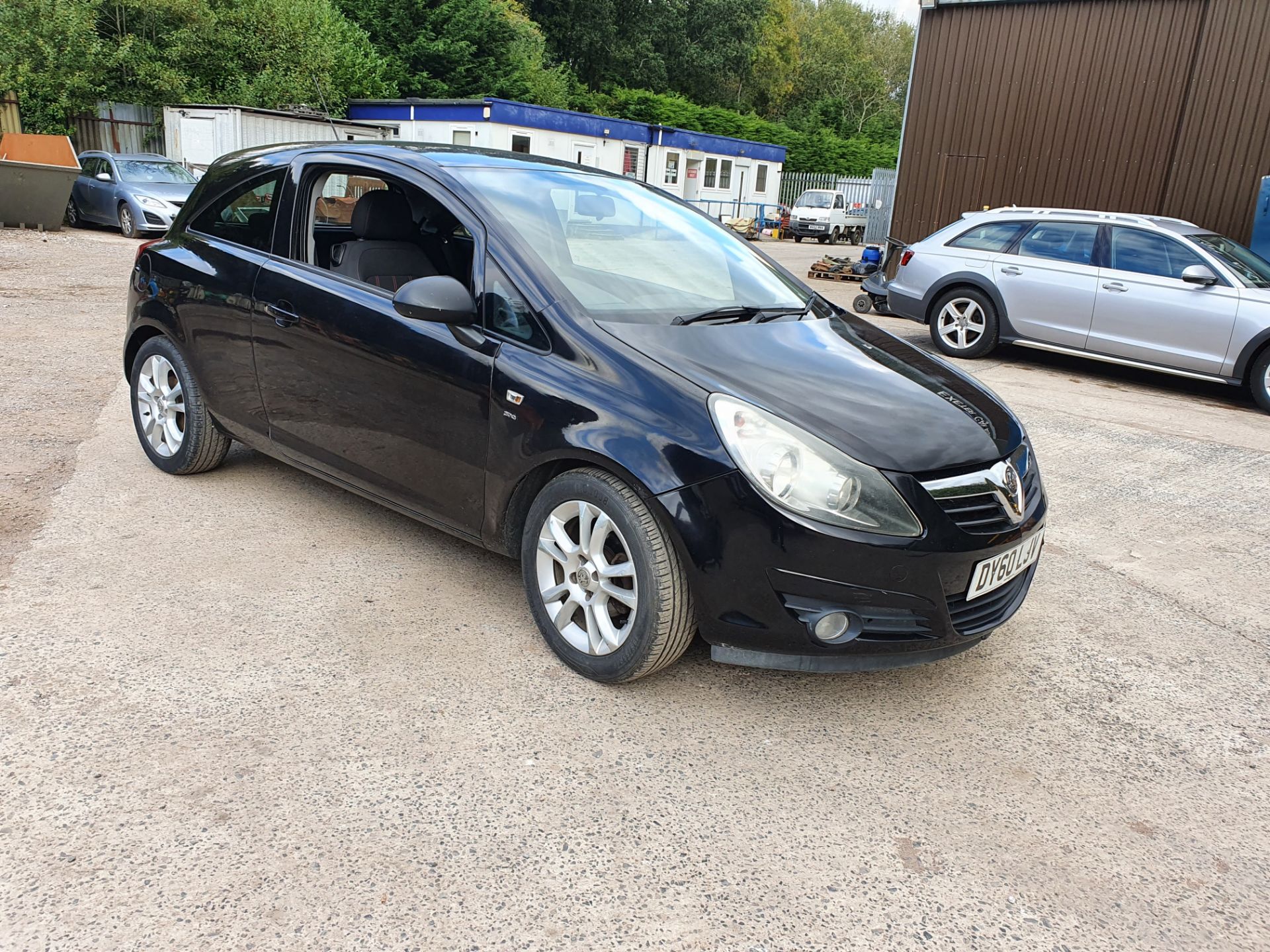 10/60 VAUXHALL CORSA SXI - 1398cc 3dr Hatchback (Black, 78k) - Image 2 of 26