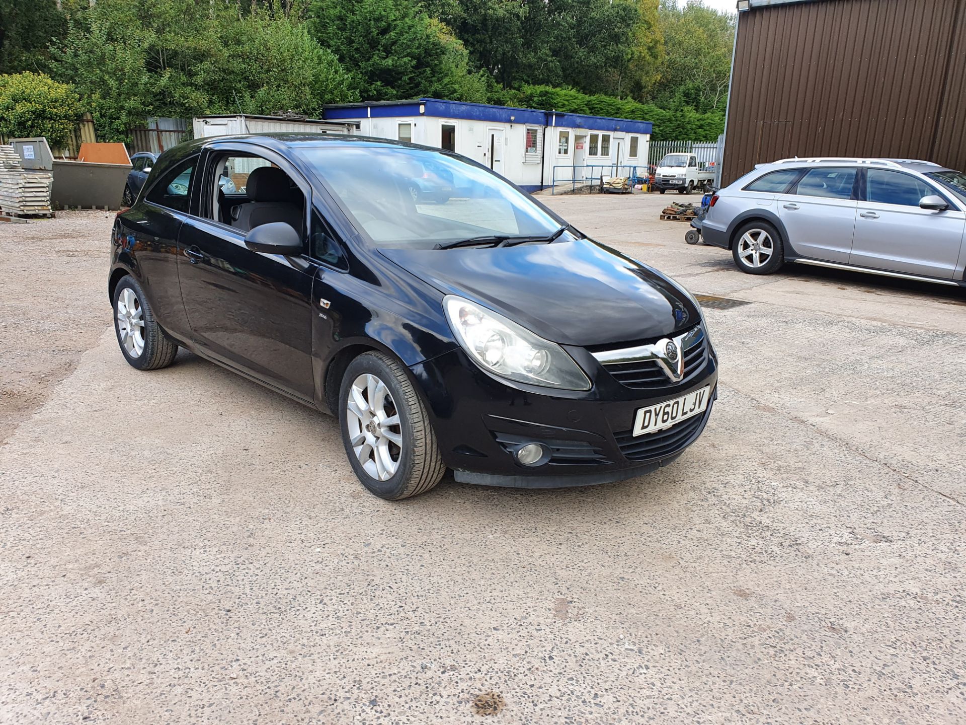 10/60 VAUXHALL CORSA SXI - 1398cc 3dr Hatchback (Black, 78k) - Image 3 of 26