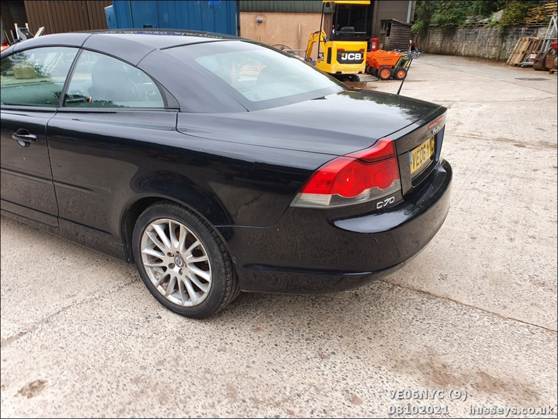 06/06 VOLVO C70 SE AUTO - 2435cc 2dr Convertible (Black, 115k) - Image 9 of 18