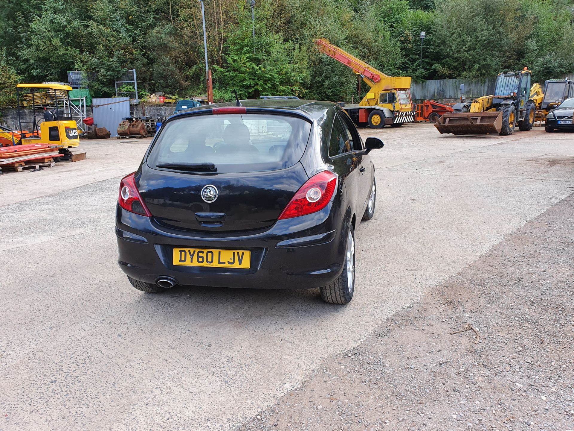 10/60 VAUXHALL CORSA SXI - 1398cc 3dr Hatchback (Black, 78k) - Image 17 of 26