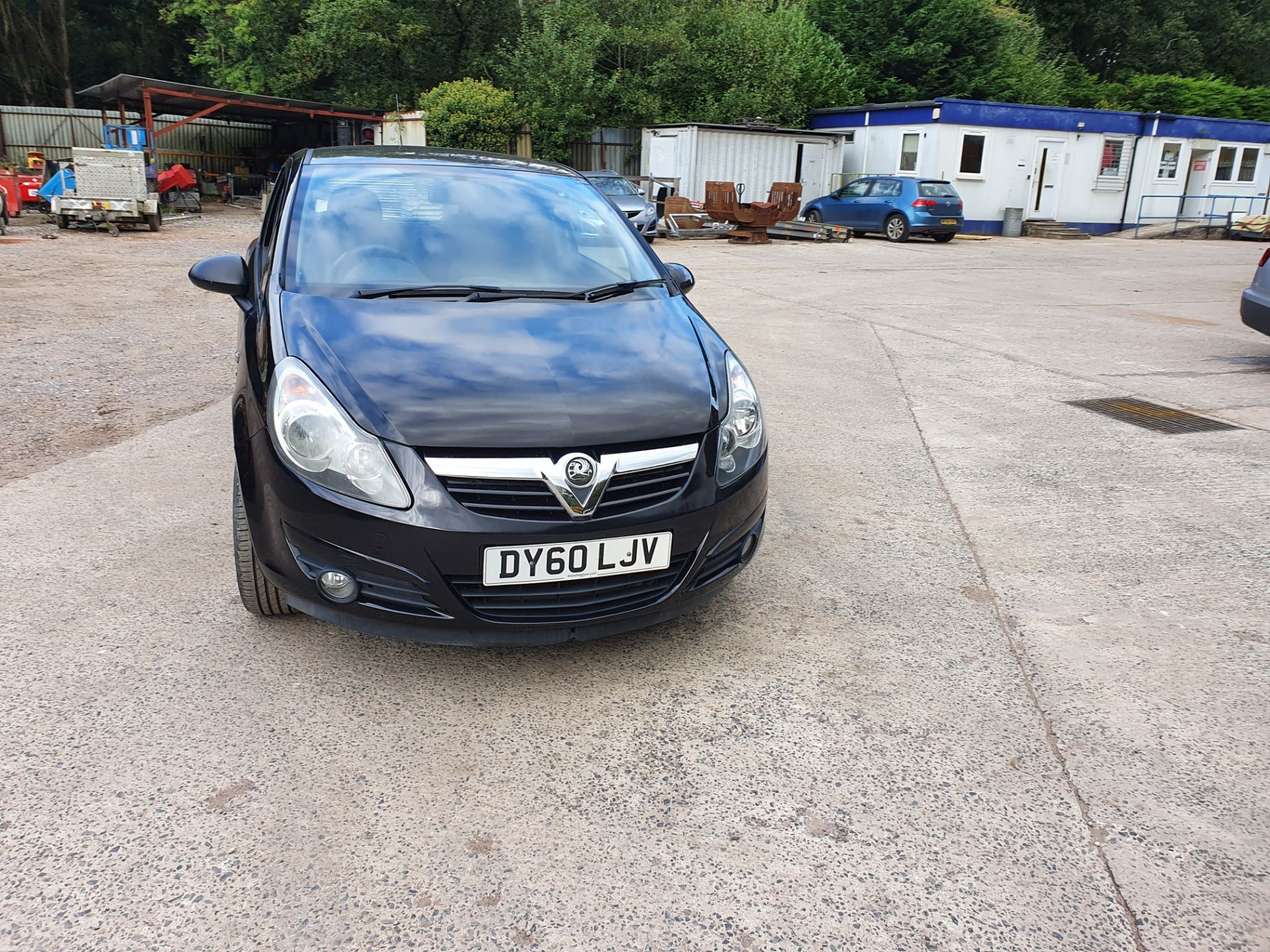 10/60 VAUXHALL CORSA SXI - 1398cc 3dr Hatchback (Black, 78k) - Image 6 of 26