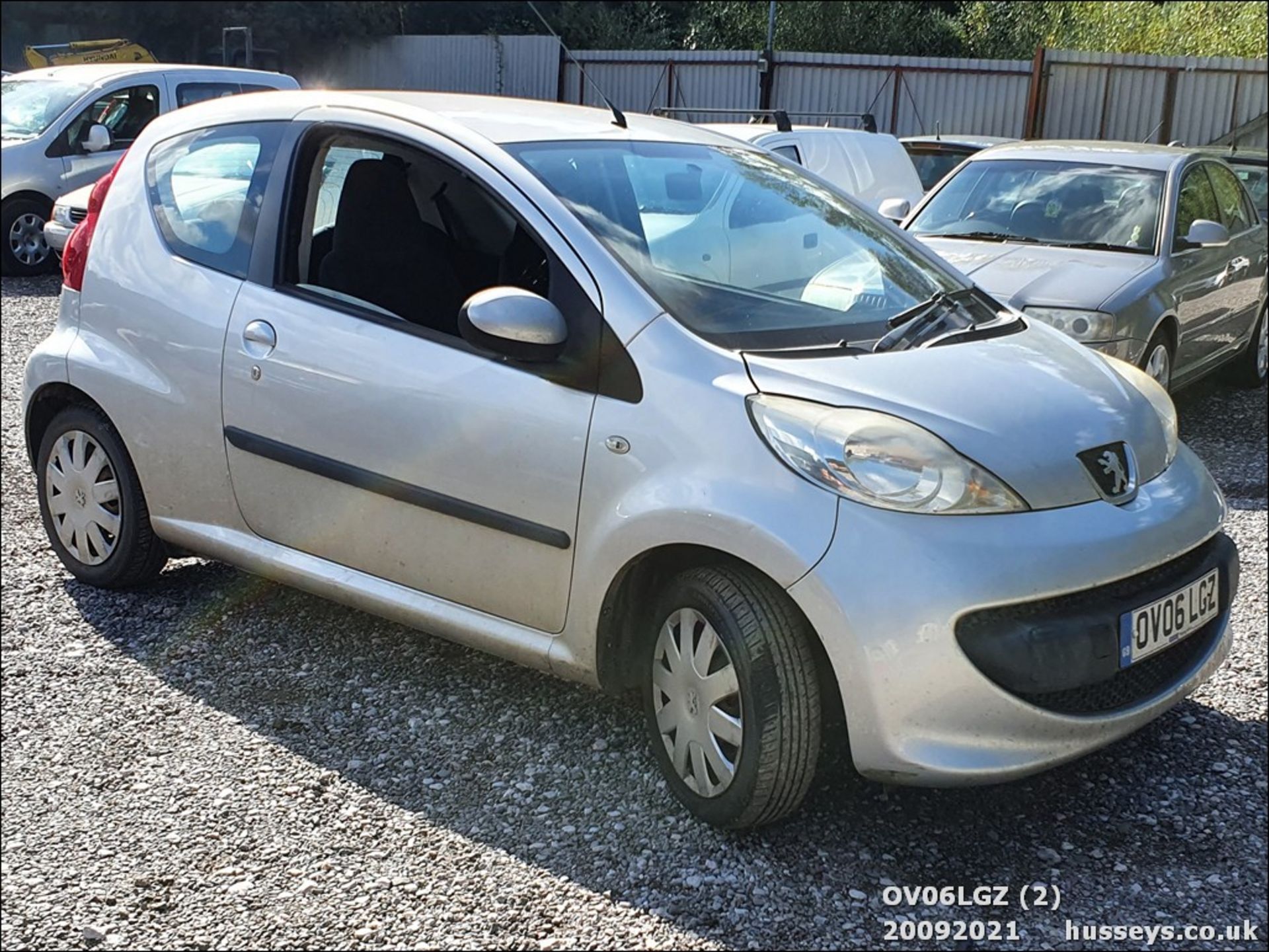 06/06 PEUGEOT 107 URBAN - 998cc 3dr Hatchback (Silver)