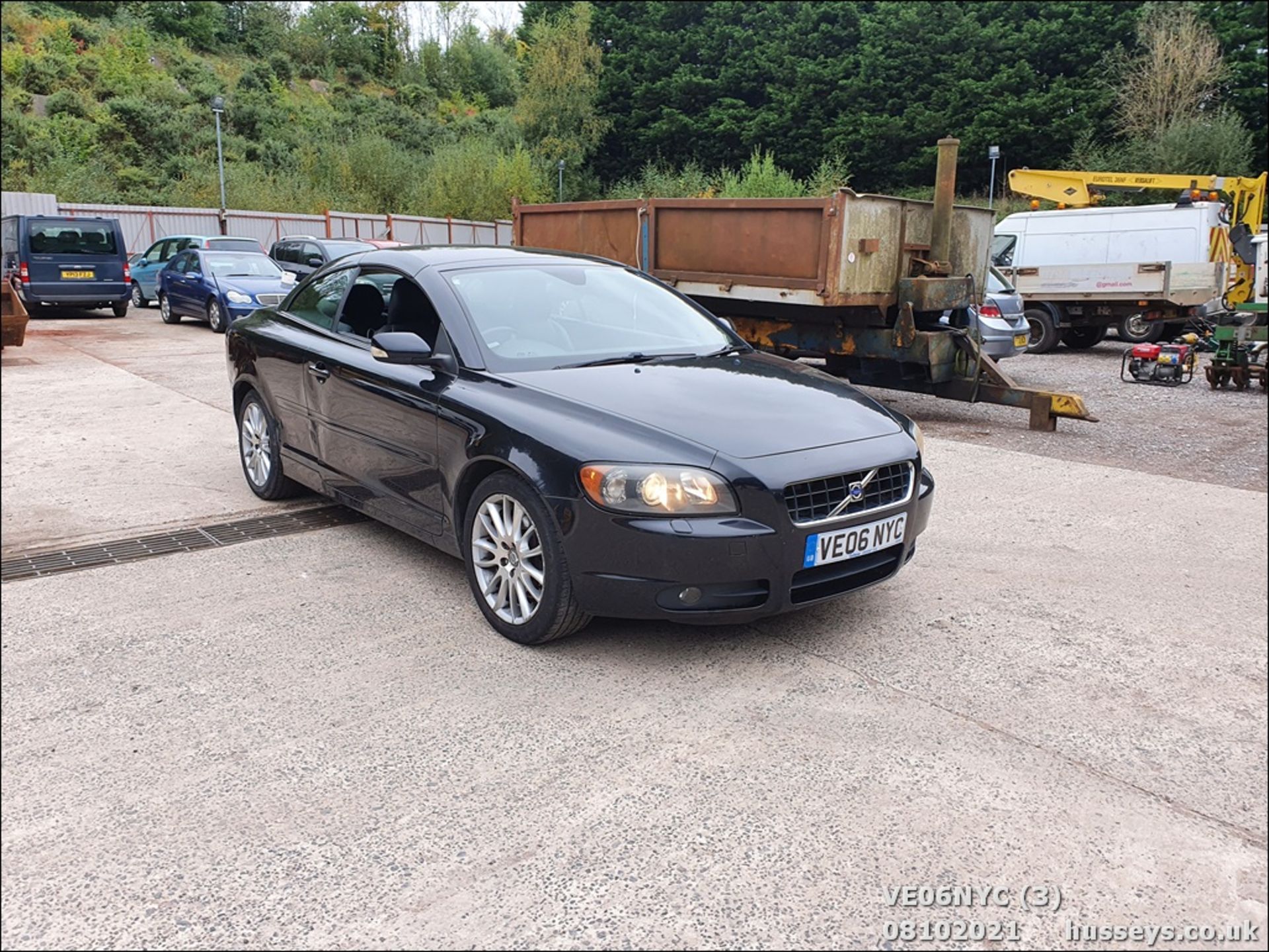 06/06 VOLVO C70 SE AUTO - 2435cc 2dr Convertible (Black, 115k) - Image 3 of 18