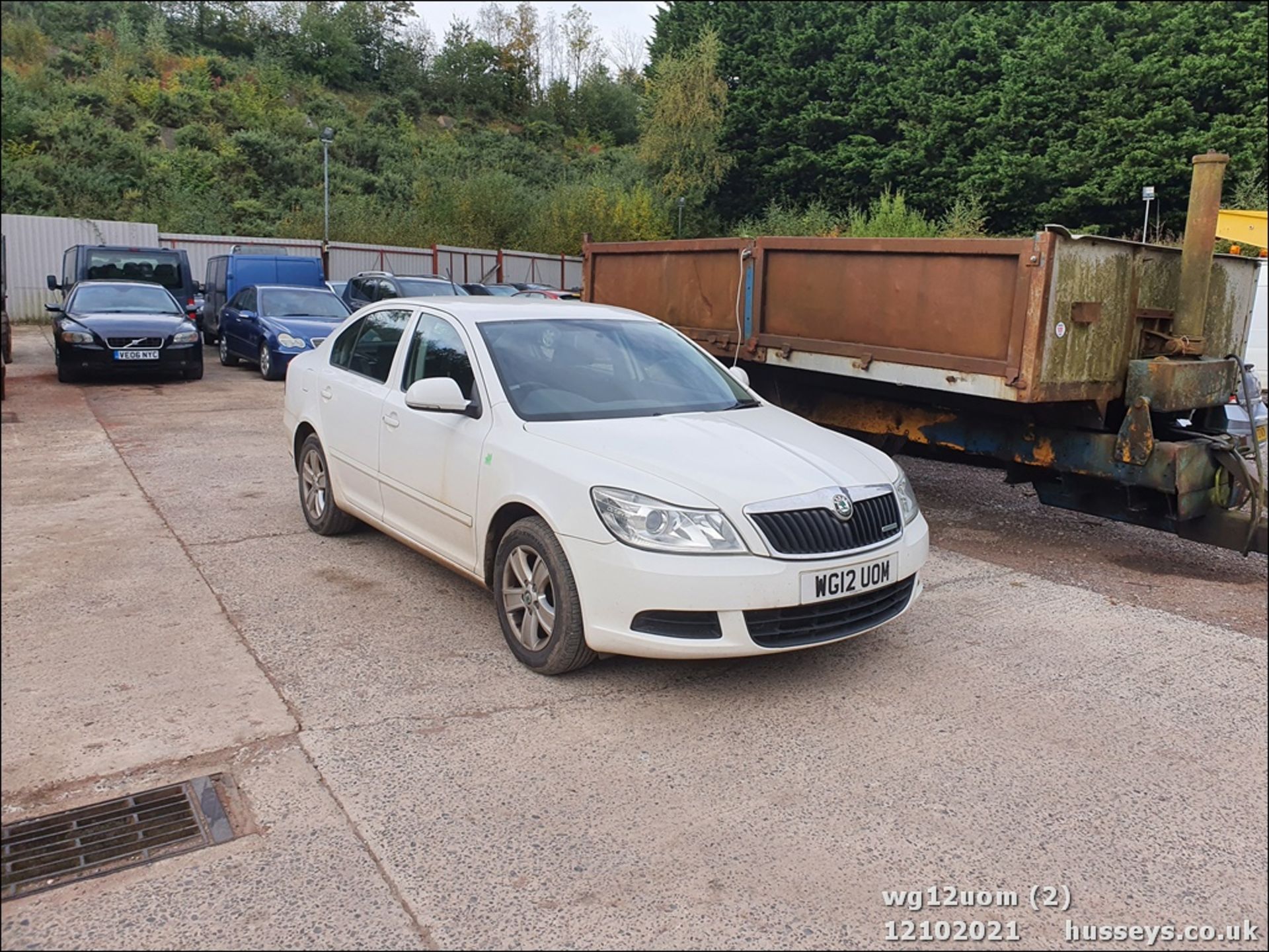 12/12 SKODA OCTAVIA GREENLINE TDI CR - 1598cc 5dr Hatchback (White, 147k) - Image 2 of 16