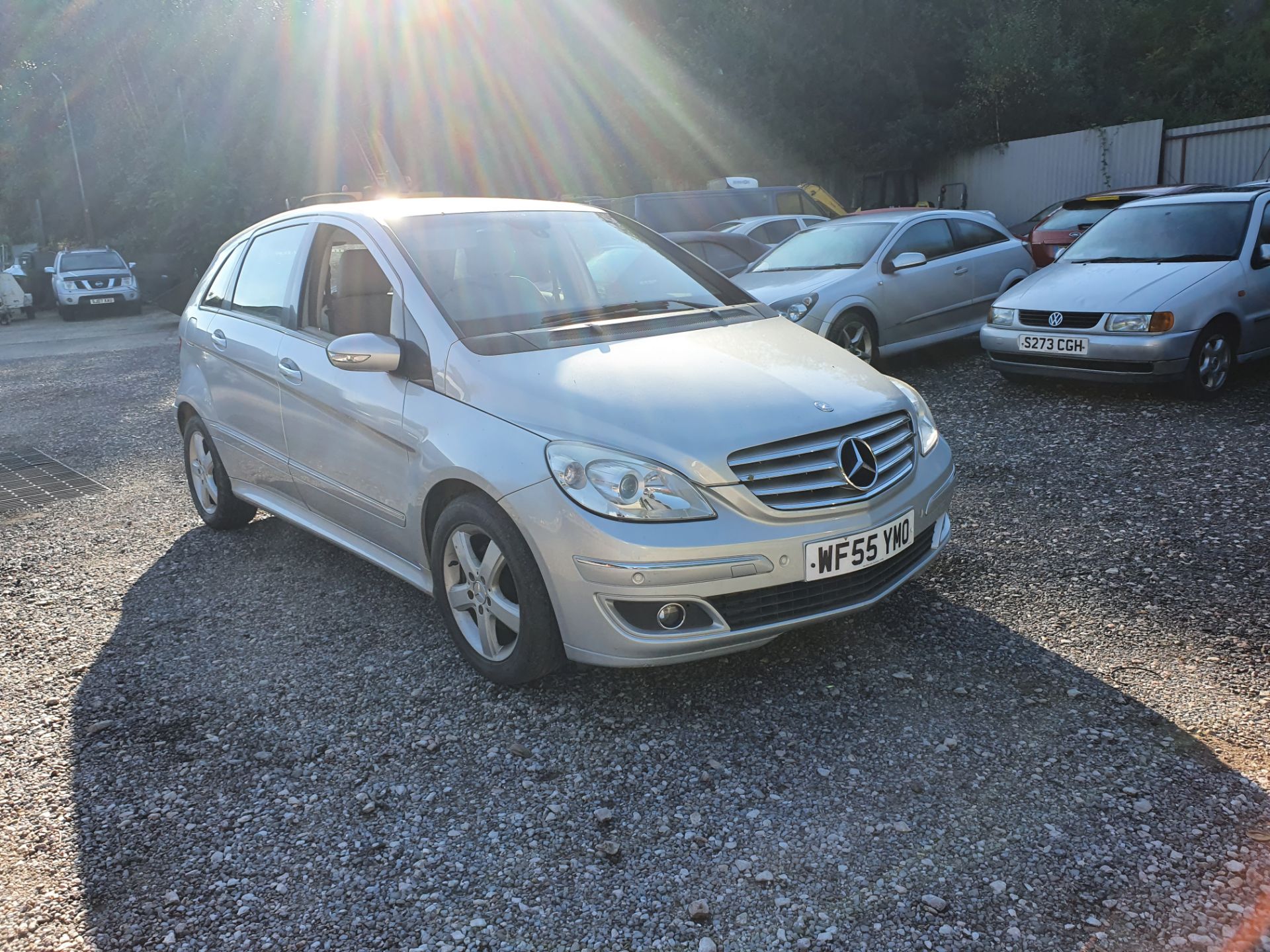 05/55 MERCEDES B200 CDI SE CVT - 1992cc 5dr MPV (Silver) - Image 4 of 17