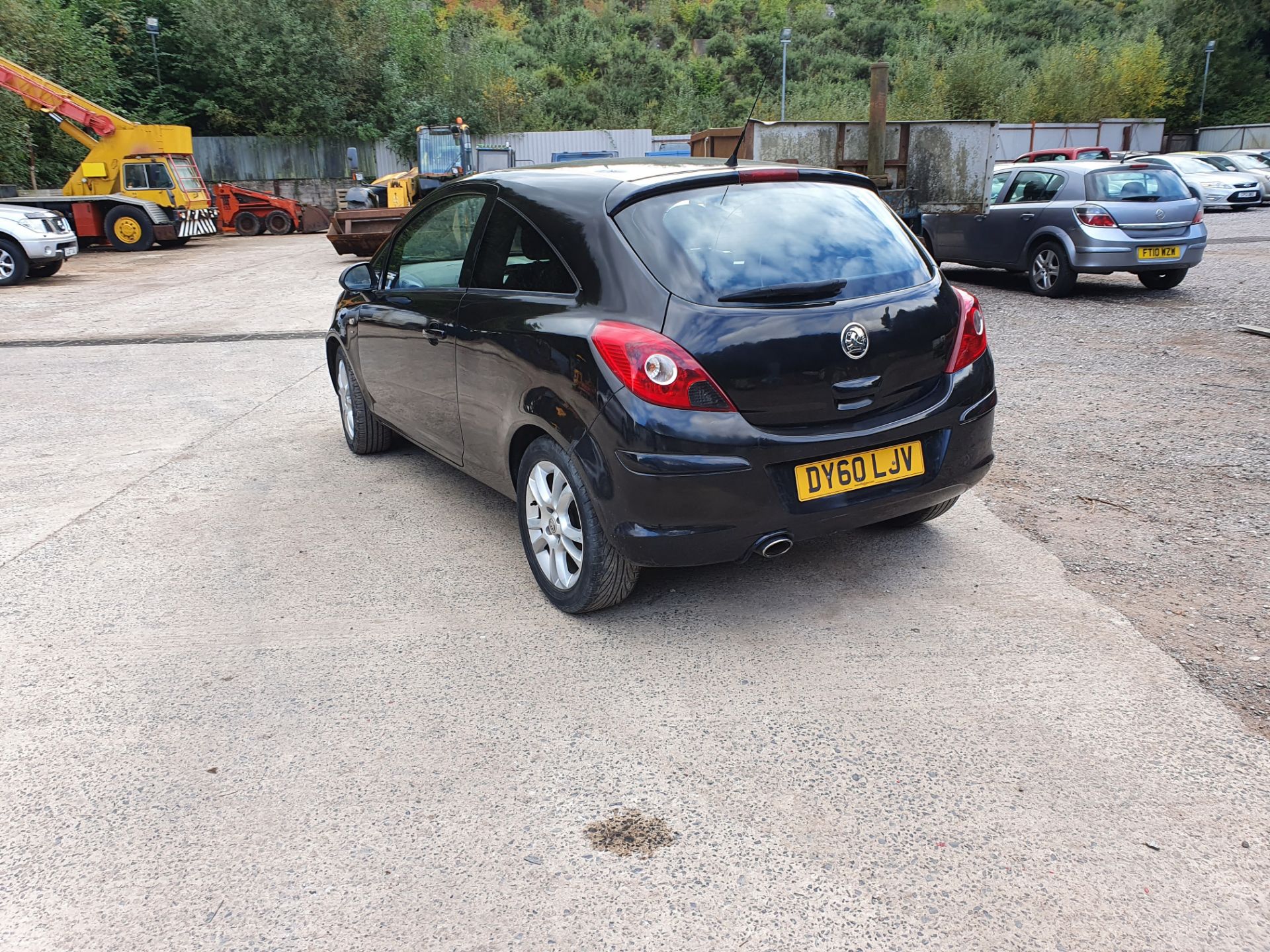 10/60 VAUXHALL CORSA SXI - 1398cc 3dr Hatchback (Black, 78k) - Image 15 of 26