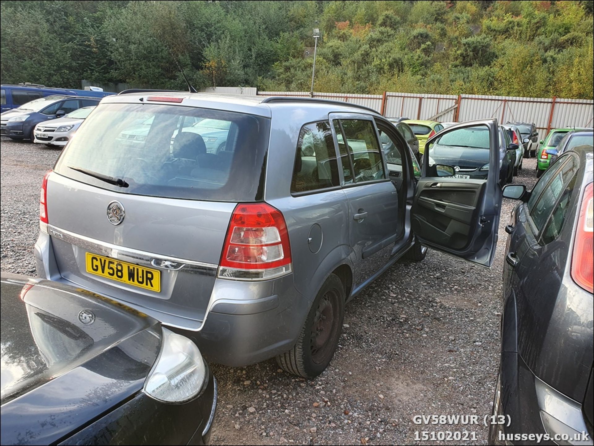 09/58 VAUXHALL ZAFIRA LIFE - 1598cc 5dr MPV (Silver, 117k) - Image 13 of 16