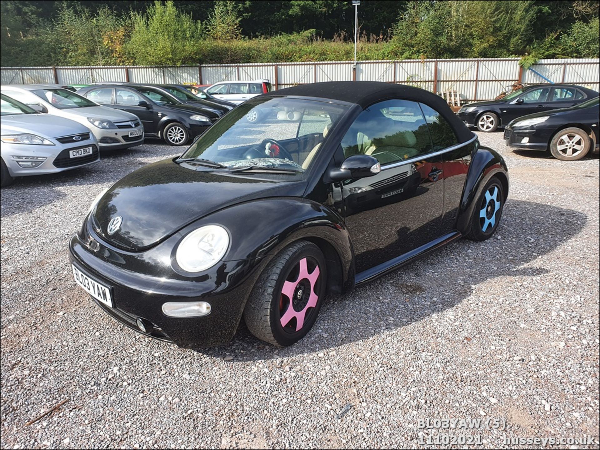 03/03 VOLKSWAGEN BEETLE CABRIOLET - 1595cc 2dr Convertible (Black, 109k) - Image 6 of 17