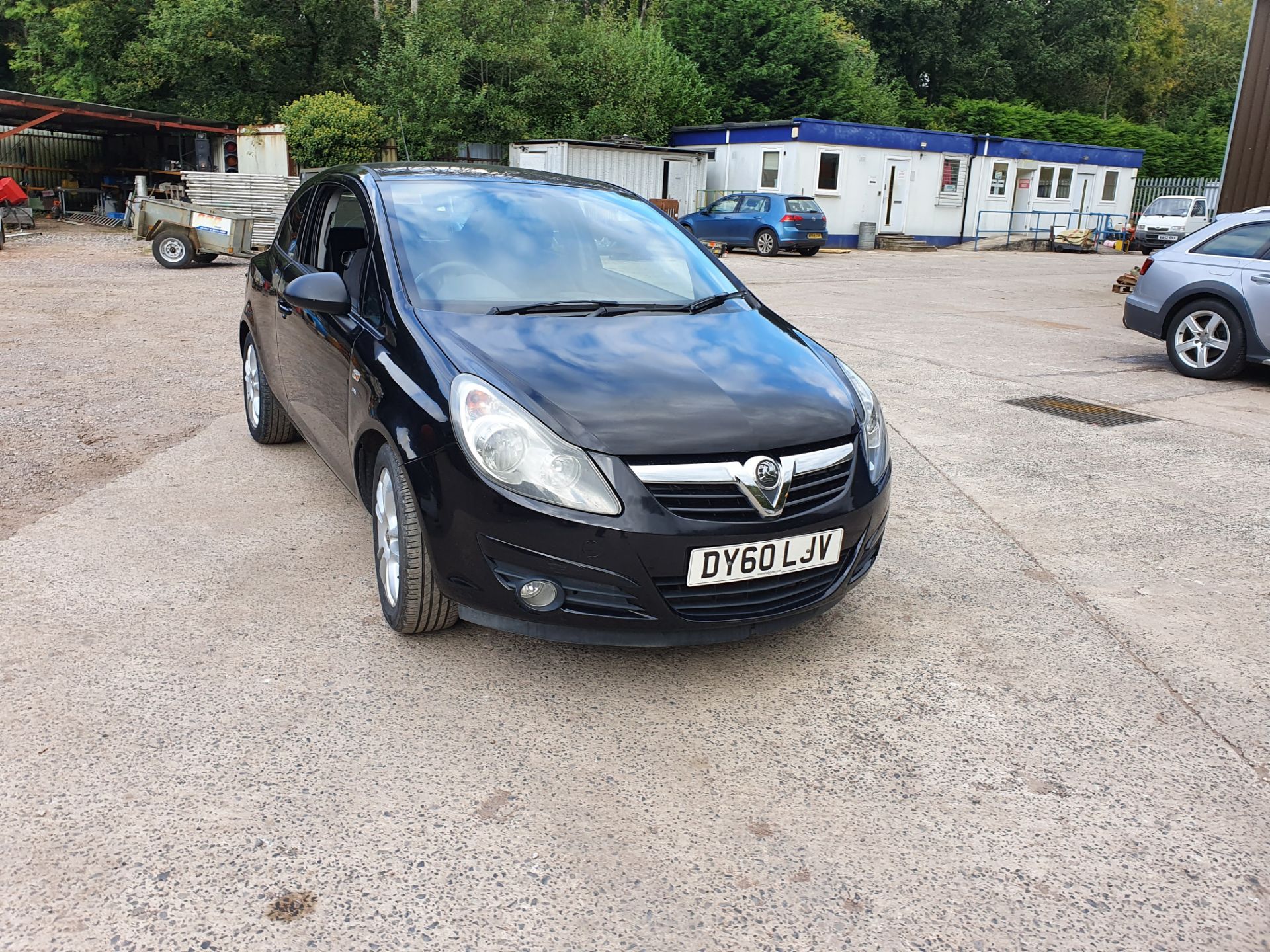 10/60 VAUXHALL CORSA SXI - 1398cc 3dr Hatchback (Black, 78k) - Image 4 of 26