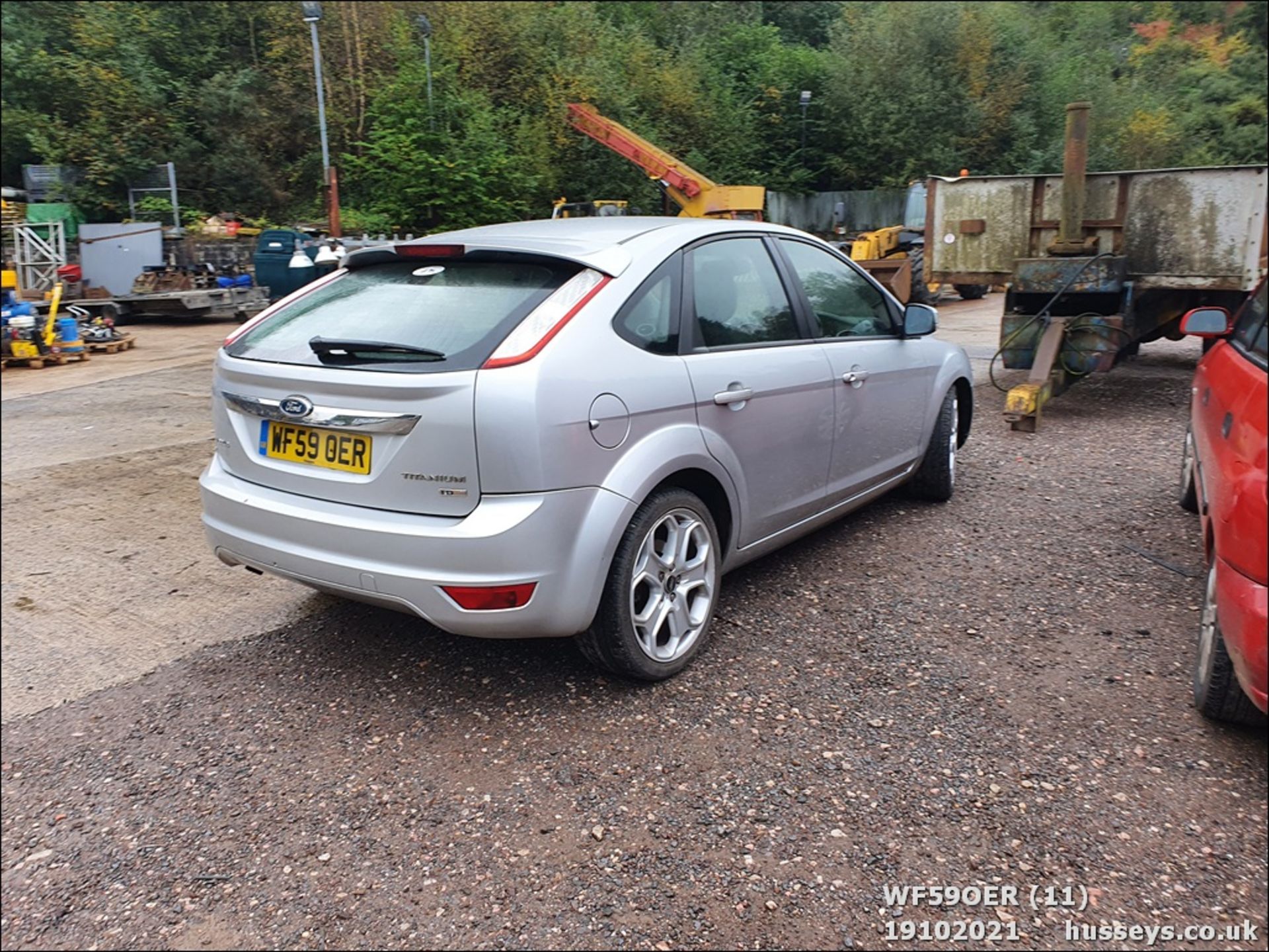 09/59 FORD FOCUS TITANIUM TD 115 - 1753cc 5dr Hatchback (Silver, 160k) - Image 10 of 17