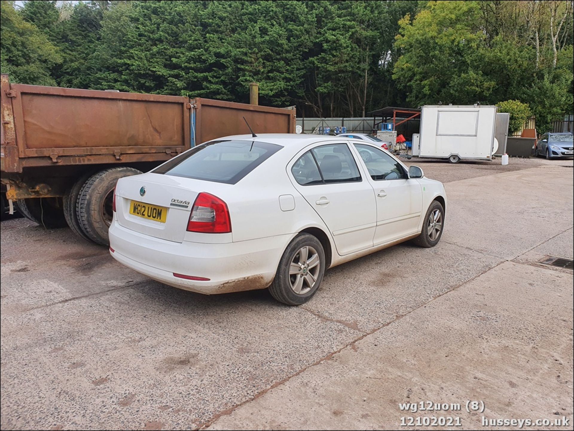 12/12 SKODA OCTAVIA GREENLINE TDI CR - 1598cc 5dr Hatchback (White, 147k) - Image 8 of 16