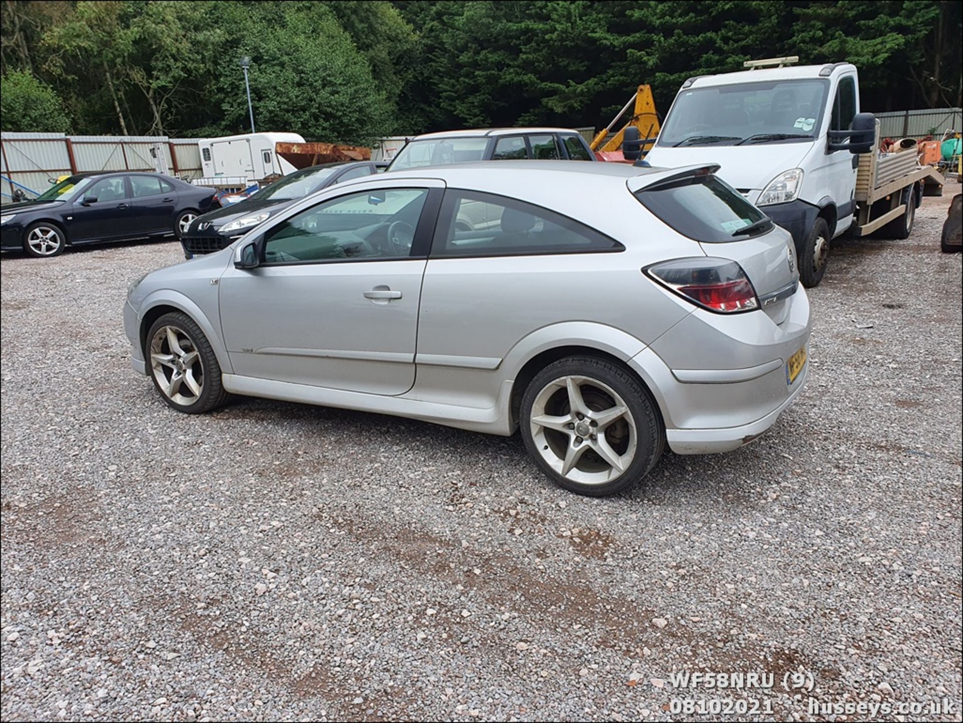 08/58 VAUXHALL ASTRA SRI+CDTI 150 - 1910cc 3dr Hatchback (Silver, 106k) - Image 9 of 20