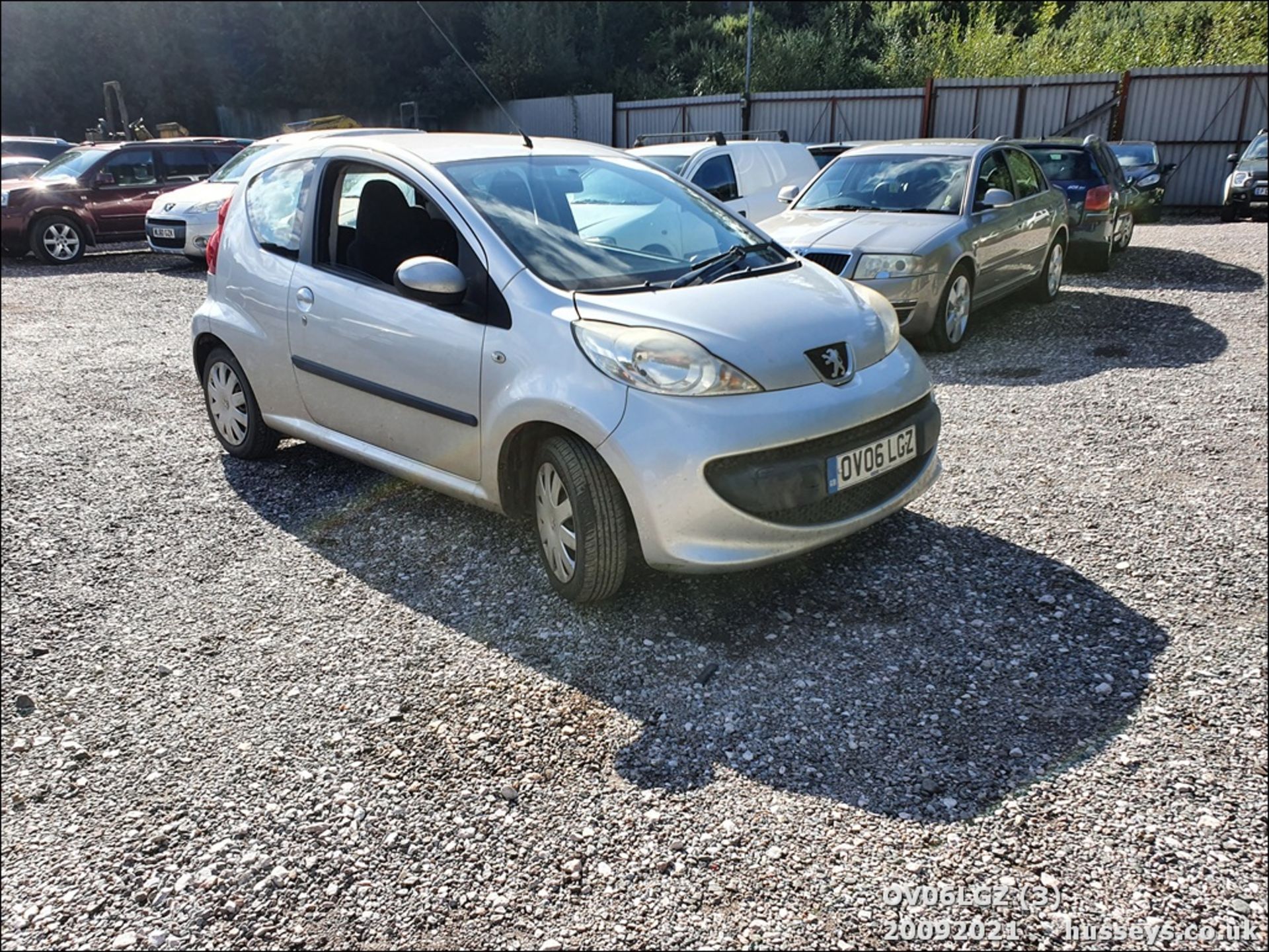 06/06 PEUGEOT 107 URBAN - 998cc 3dr Hatchback (Silver) - Image 3 of 20