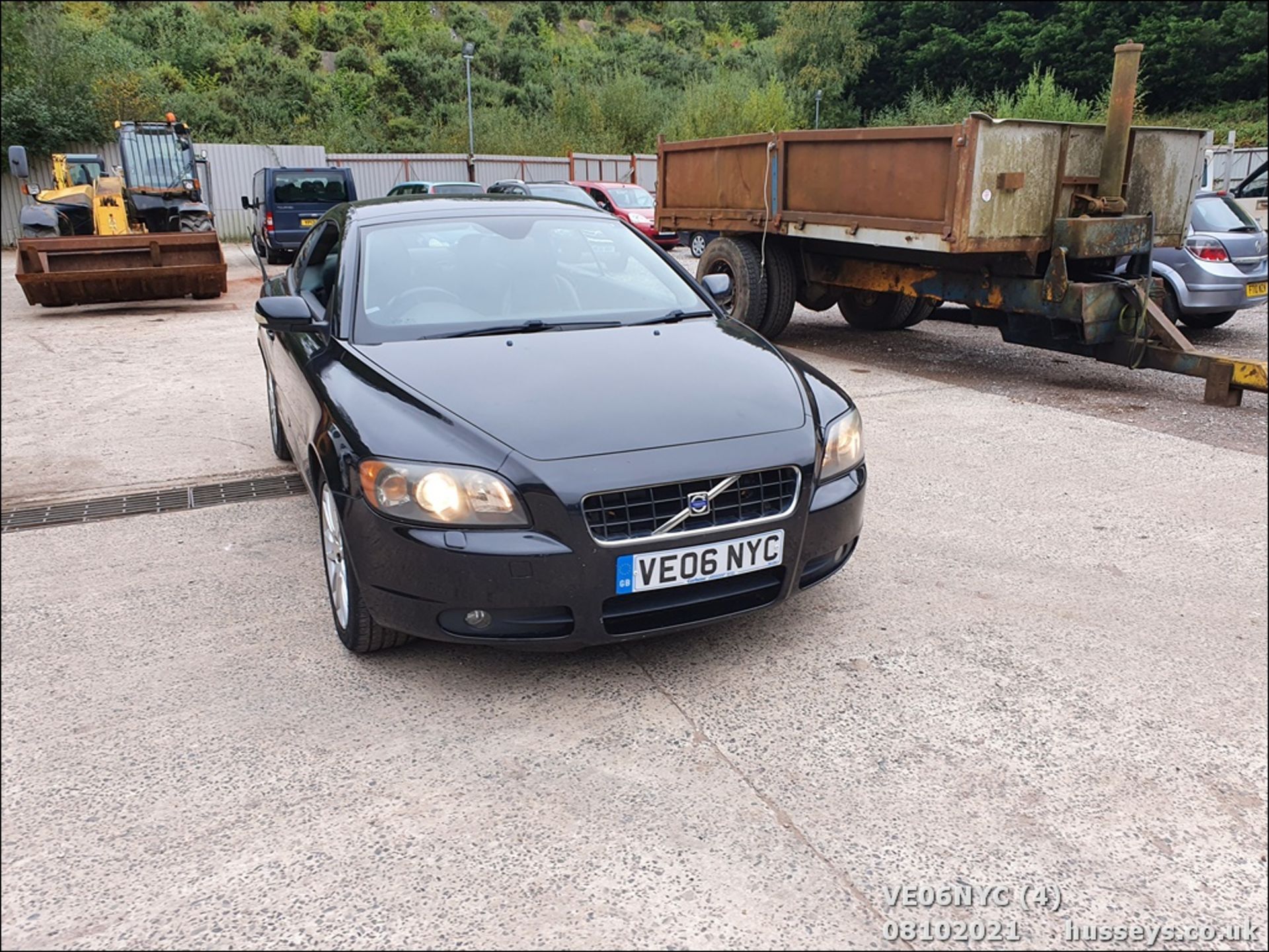 06/06 VOLVO C70 SE AUTO - 2435cc 2dr Convertible (Black, 115k) - Image 4 of 18