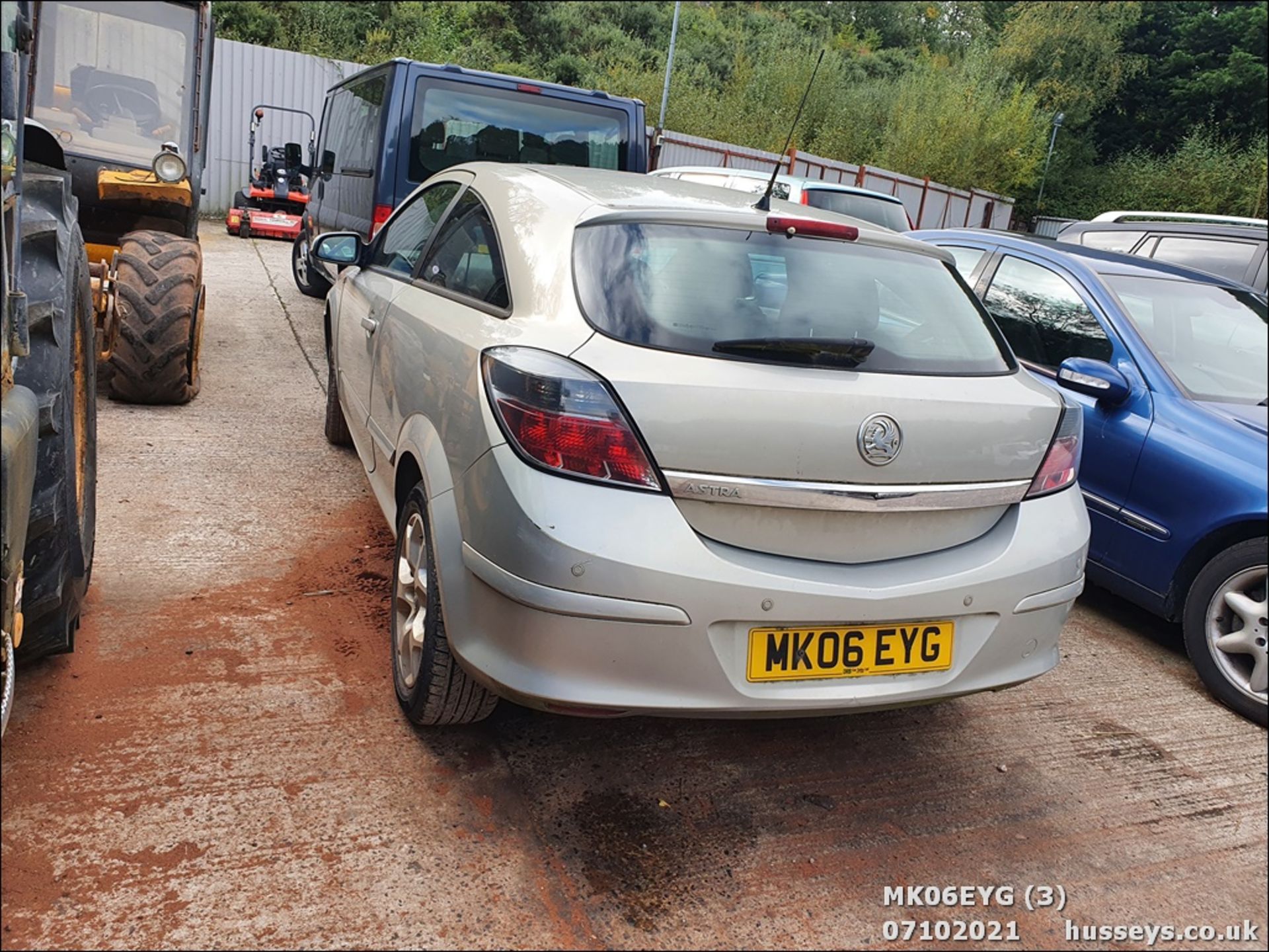 06/06 VAUXHALL ASTRA SXI - 1364cc 3dr Hatchback (Silver) - Image 7 of 26