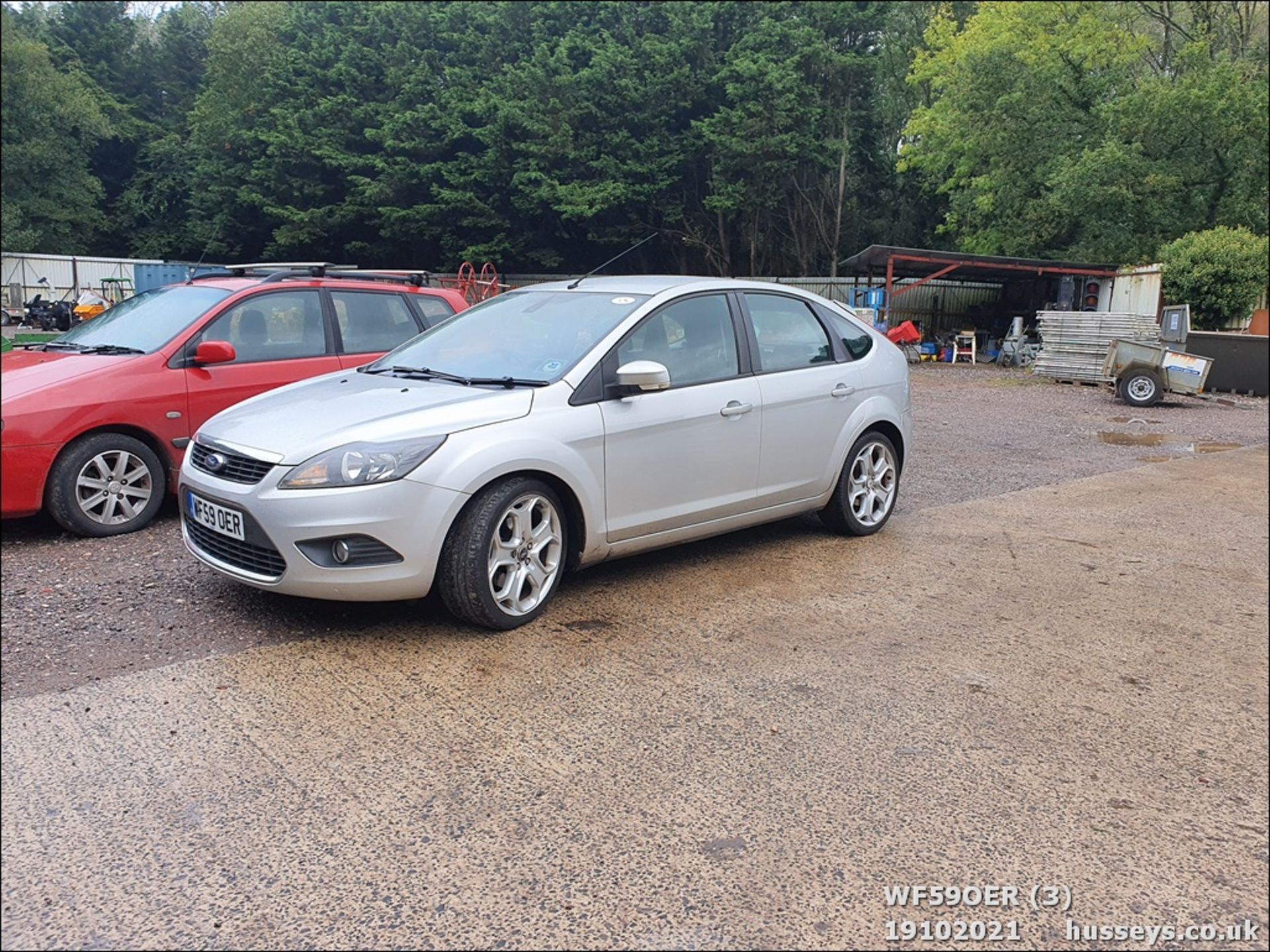 09/59 FORD FOCUS TITANIUM TD 115 - 1753cc 5dr Hatchback (Silver, 160k) - Image 2 of 17