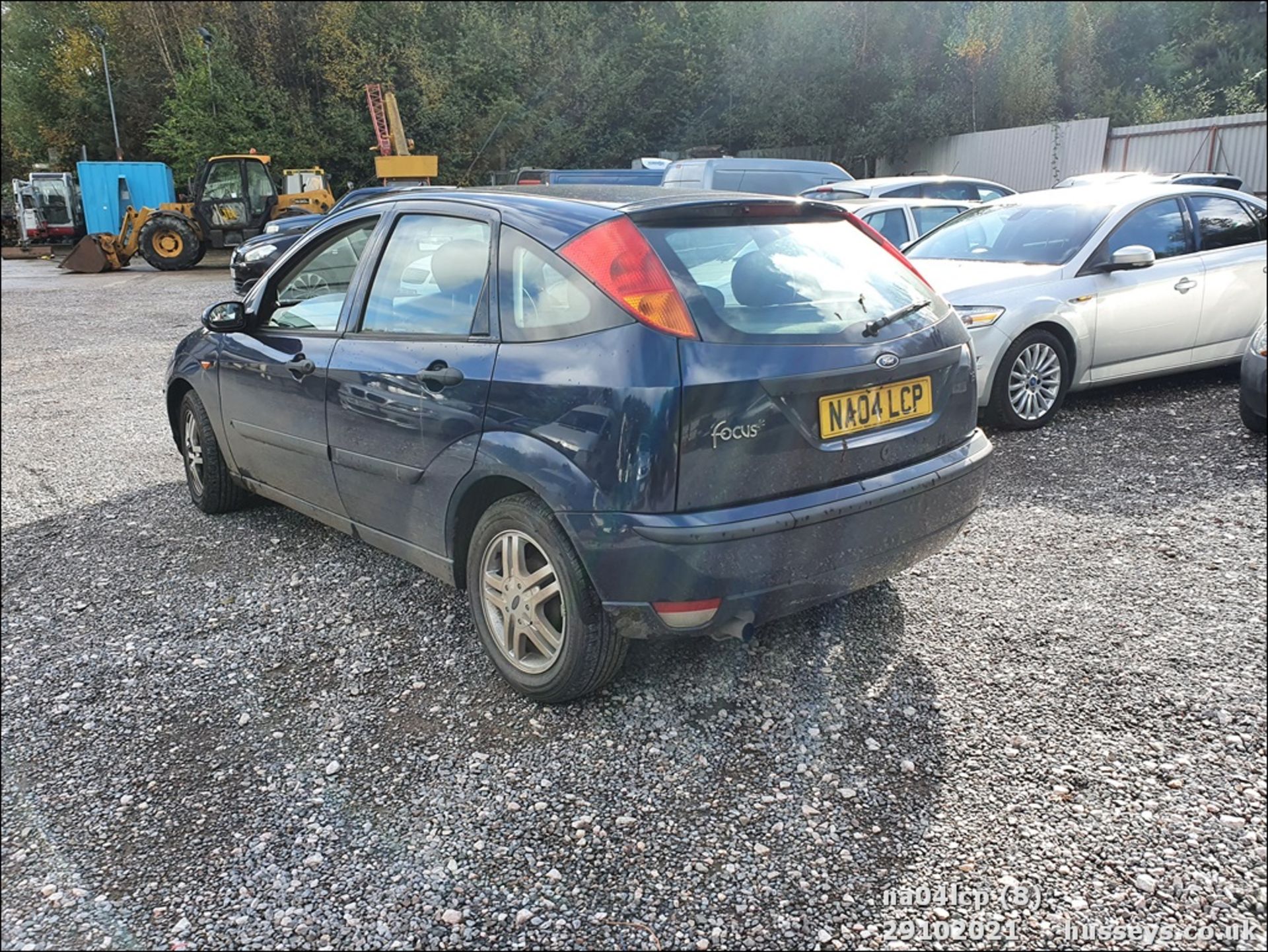 04/04 FORD FOCUS ZETEC - 1596cc 5dr Hatchback (Blue) - Image 8 of 15