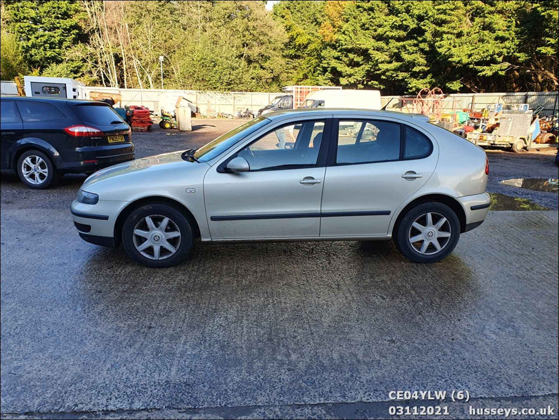 04/04 SEAT LEON S 16V - 1390cc 5dr Hatchback (Beige, 156k) - Image 8 of 17