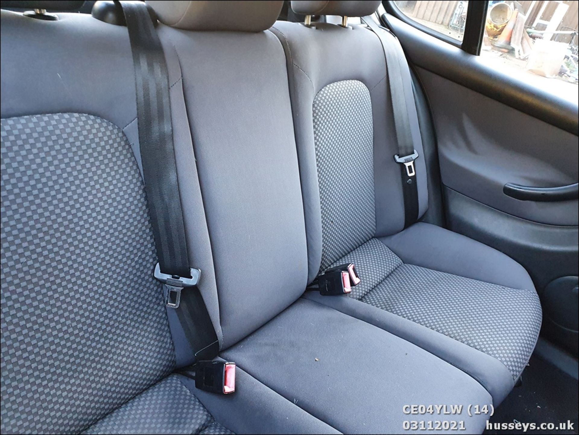 04/04 SEAT LEON S 16V - 1390cc 5dr Hatchback (Beige, 156k) - Image 16 of 17