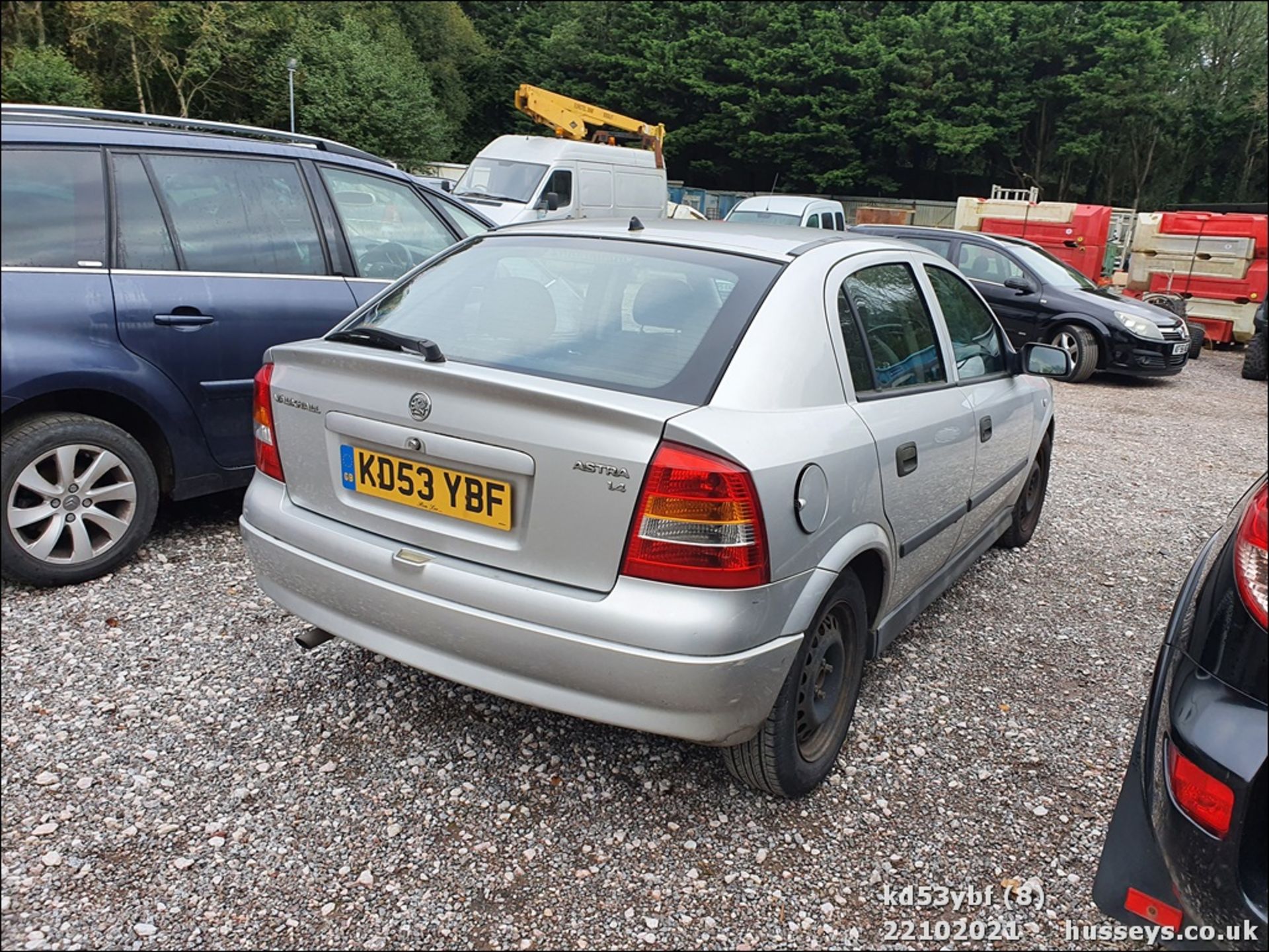 03/53 VAUXHALL ASTRA LS 16V - 1389cc 5dr Hatchback (Silver, 87k) - Image 8 of 14