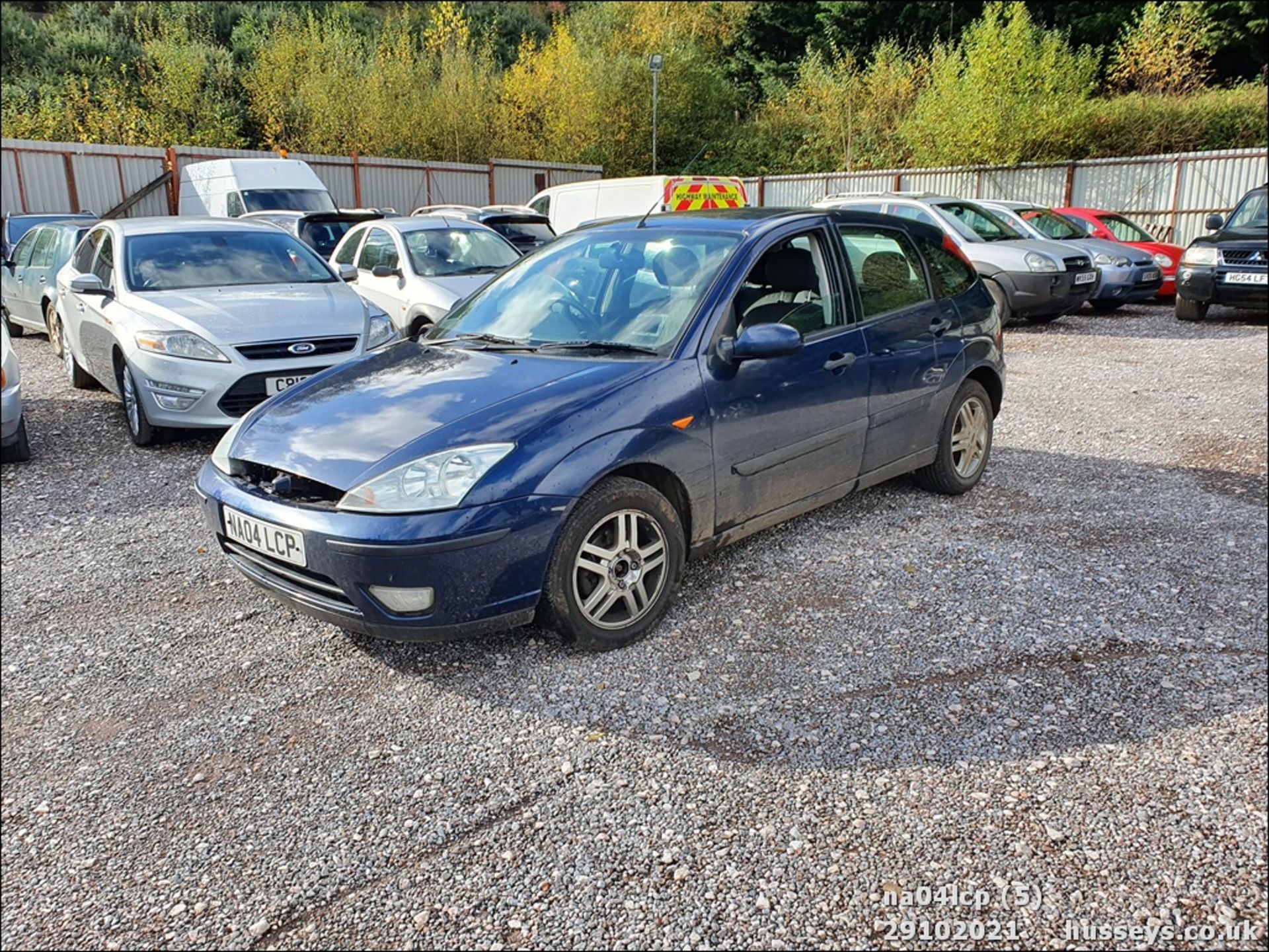 04/04 FORD FOCUS ZETEC - 1596cc 5dr Hatchback (Blue) - Image 4 of 15