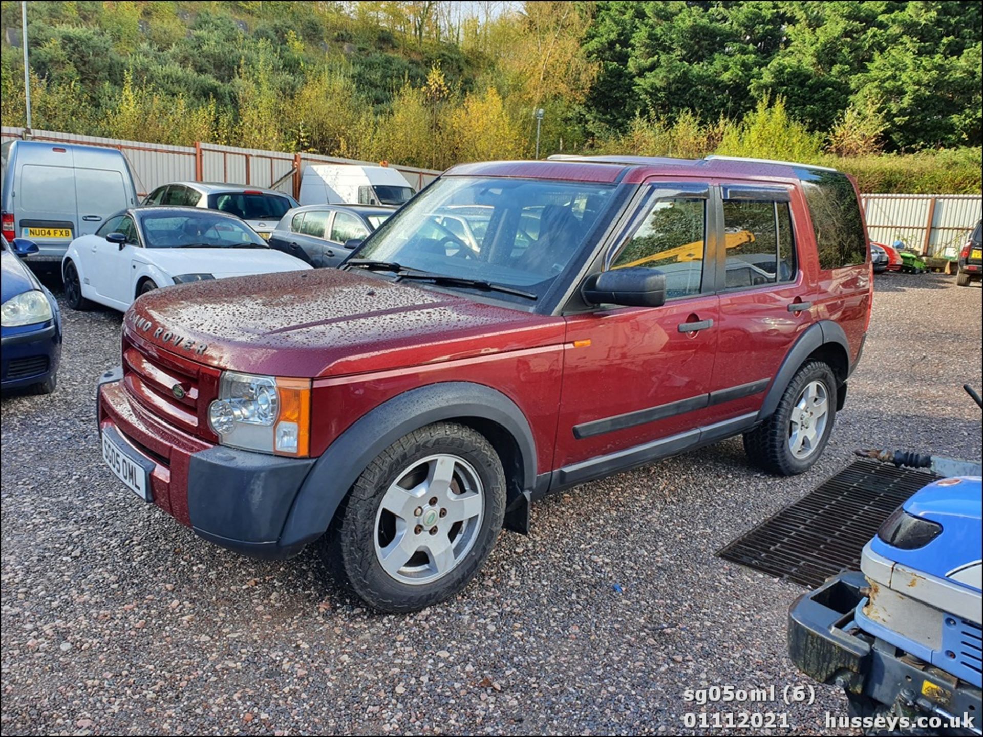 05/05 LAND ROVER DISCOVERY 3 TDV6 S - 2720cc 5dr Estate (Red, 152k) - Image 6 of 13