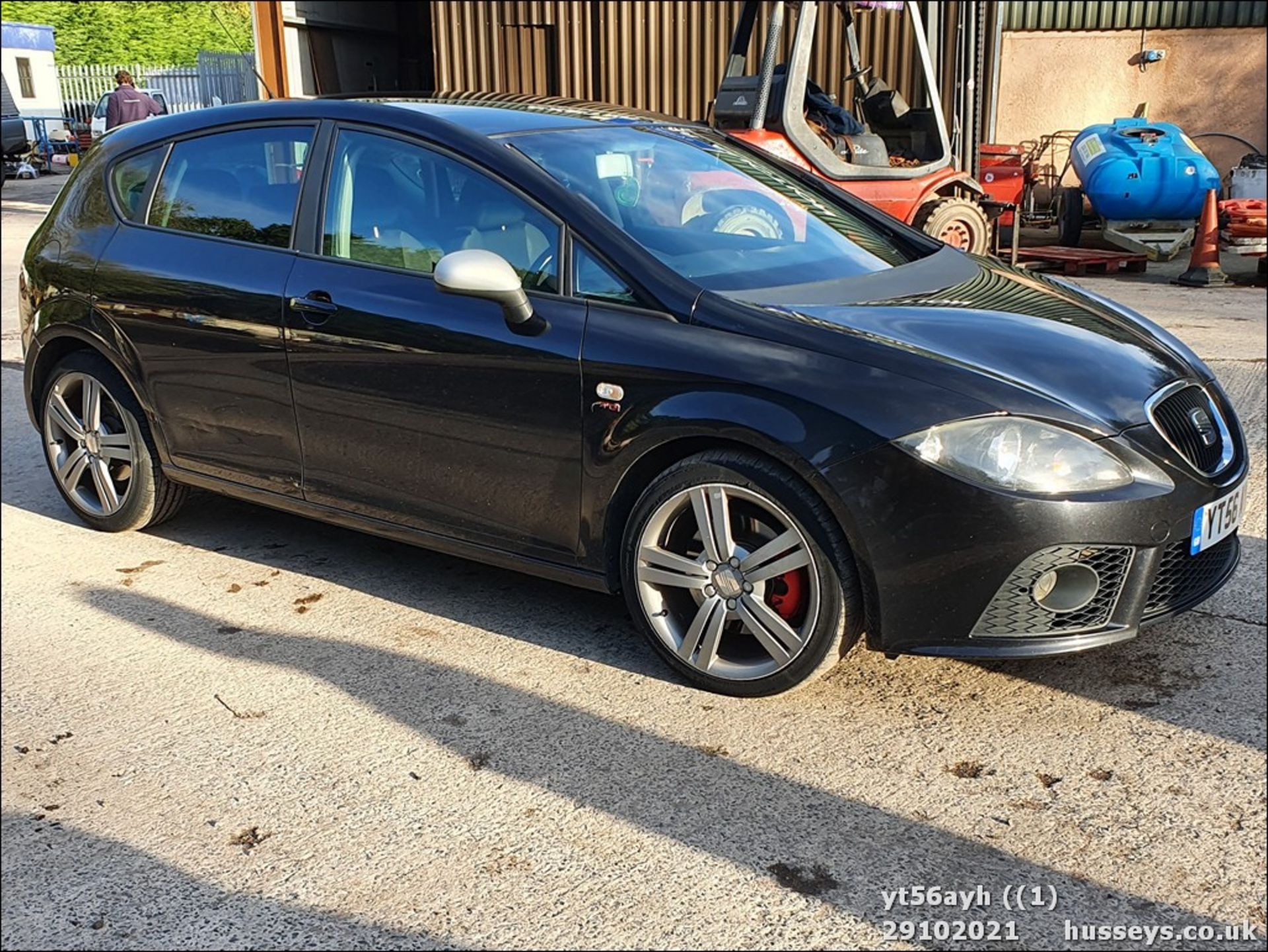 06/56 SEAT LEON FR TDI - 1968cc 5dr Hatchback (Black, 206k) - Image 2 of 17