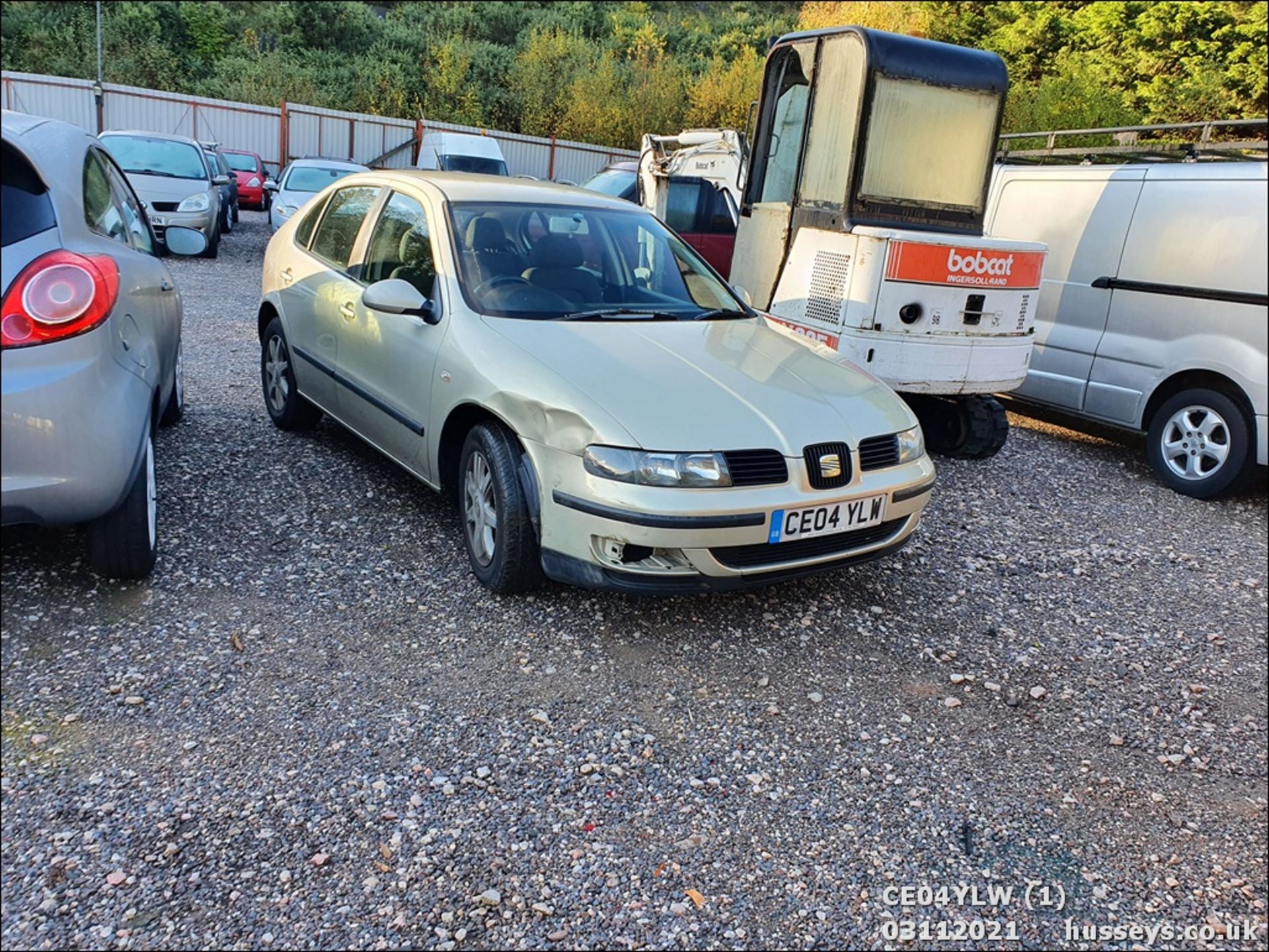 04/04 SEAT LEON S 16V - 1390cc 5dr Hatchback (Beige, 156k) - Image 2 of 17