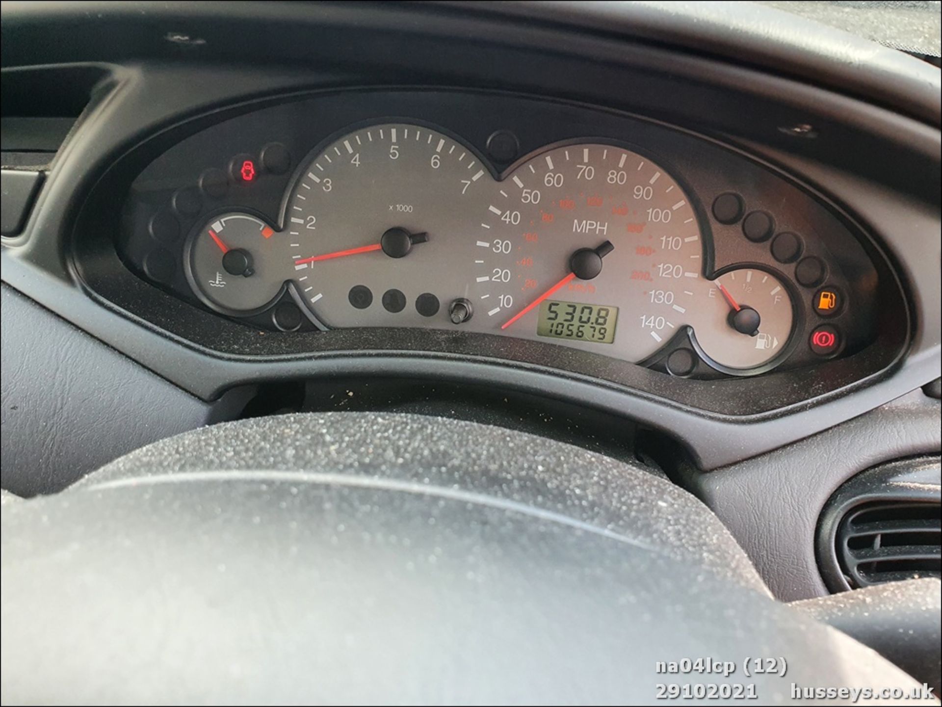 04/04 FORD FOCUS ZETEC - 1596cc 5dr Hatchback (Blue) - Image 12 of 15