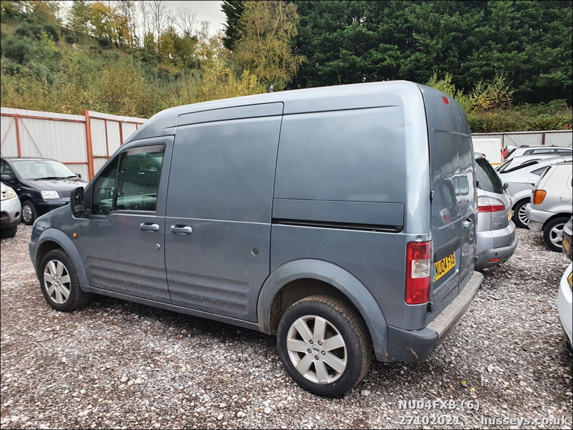 04/04 FORD TRAN CONNECT LX TDCI LWB - 1753cc 5dr Van (Blue) - Image 6 of 12