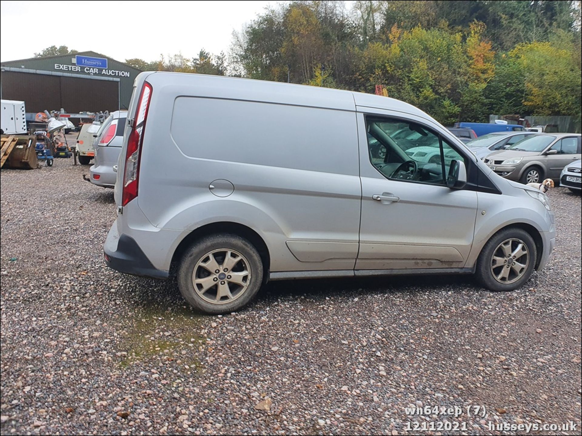 14/64 FORD TRANSIT CONNECT 200 LIMIT - 1560cc 5dr Van (Silver, 82k) - Image 7 of 27