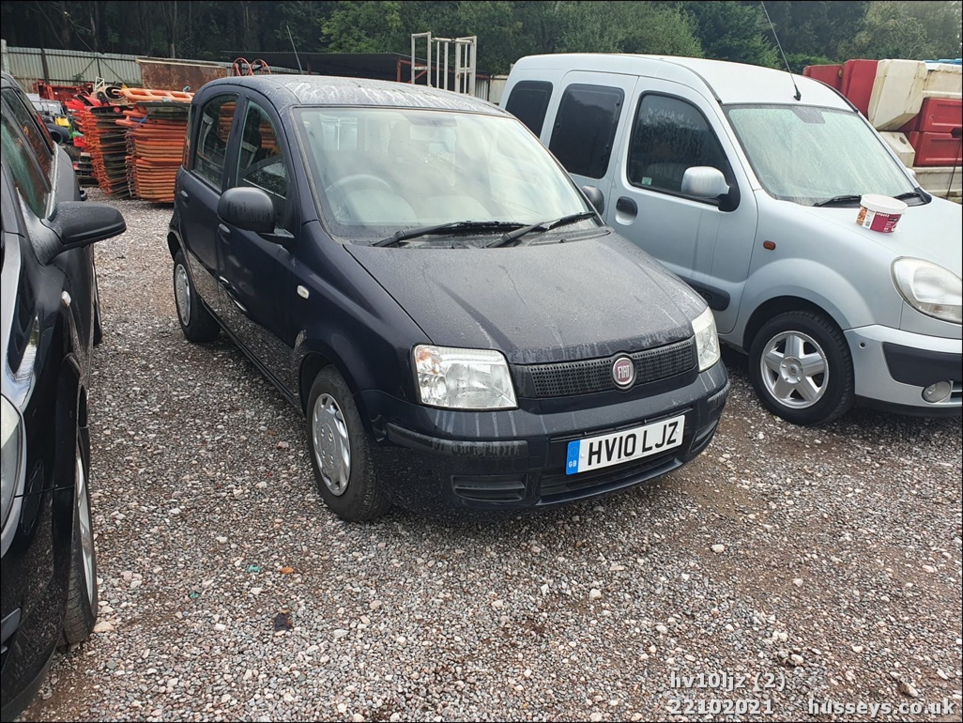 10/10 FIAT PANDA ACTIVE ECO - 1108cc 5dr Hatchback (Blue) - Image 3 of 15