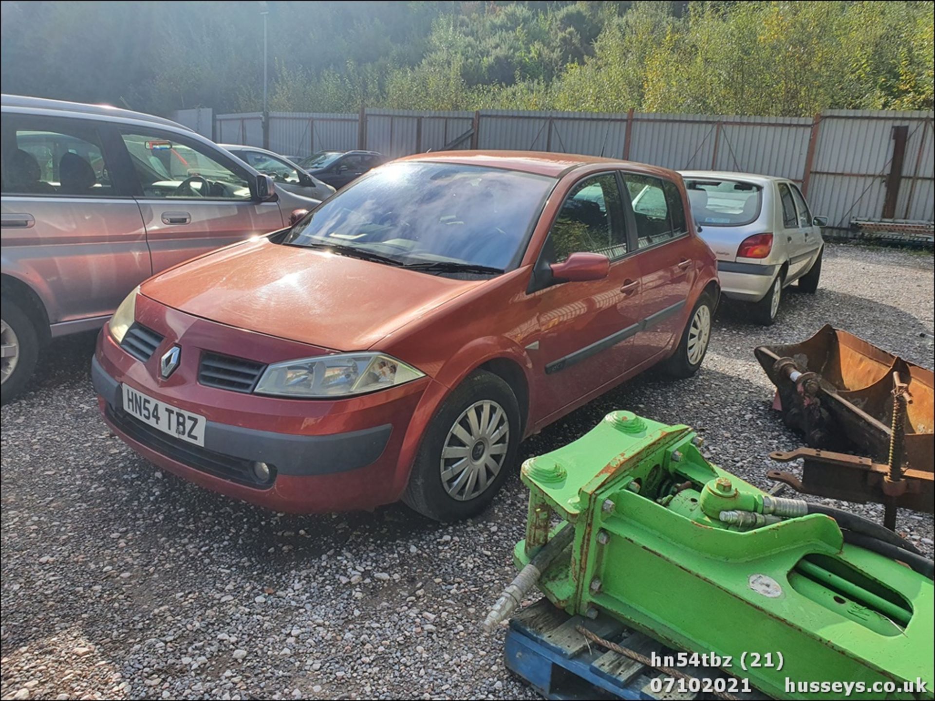 04/54 RENAULT MEGANE EXPRESSION DCI 100 - 1461cc 5dr Hatchback (Red, 130k) - Image 20 of 25