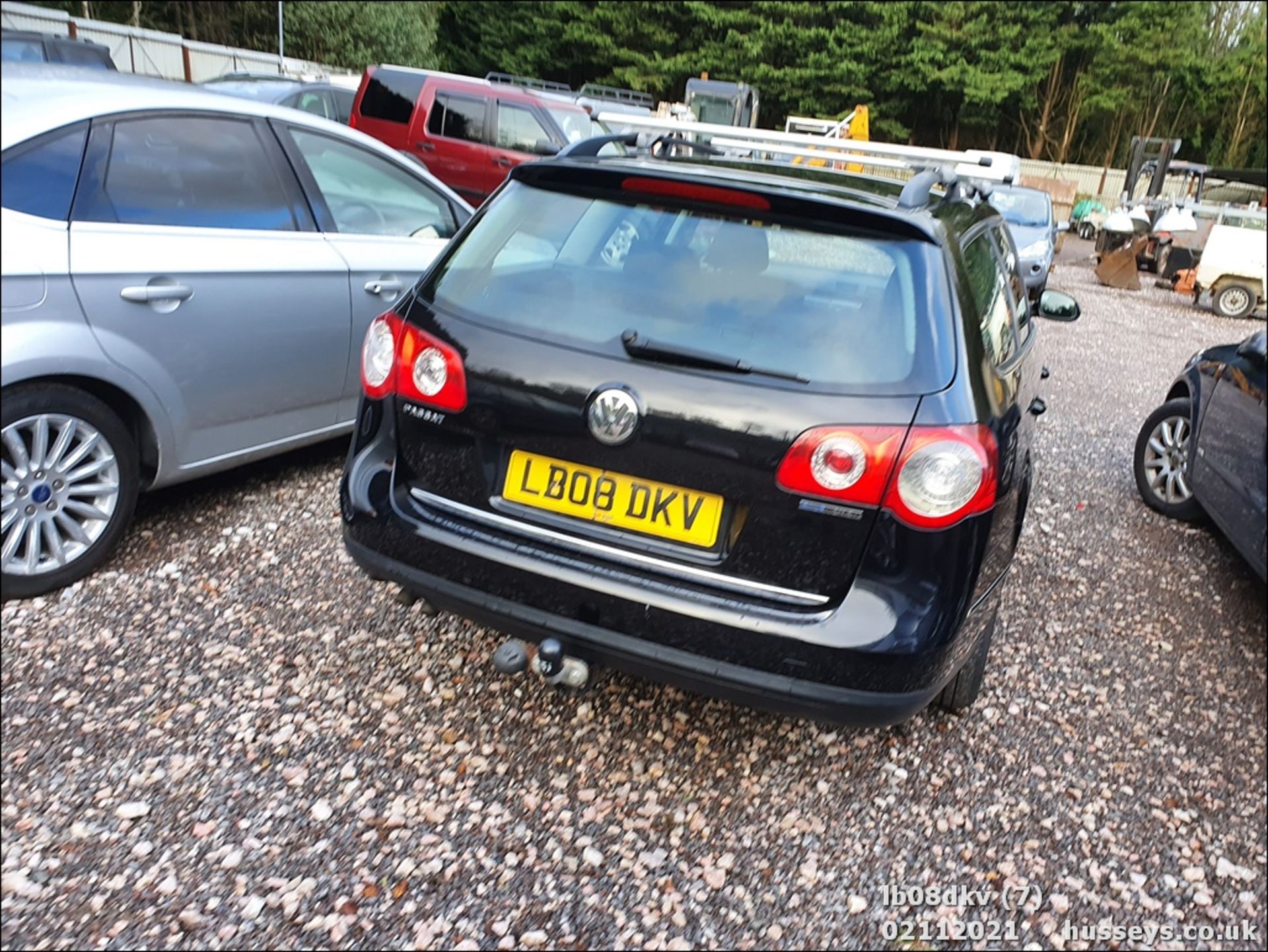 08/08 VOLKSWAGEN PASSAT BLUEMOTION TDI 105 - 1968cc 5dr Estate (Black, 156k) - Image 7 of 16