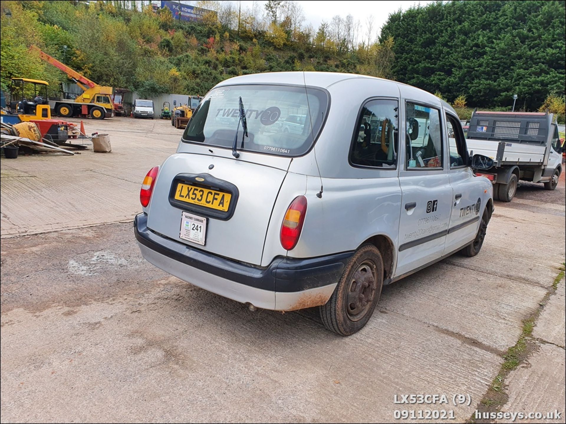 04/53 LONDON TAXIS INT TXII SILVER AUTO - 2402cc (Silver, 112k) - Image 9 of 20