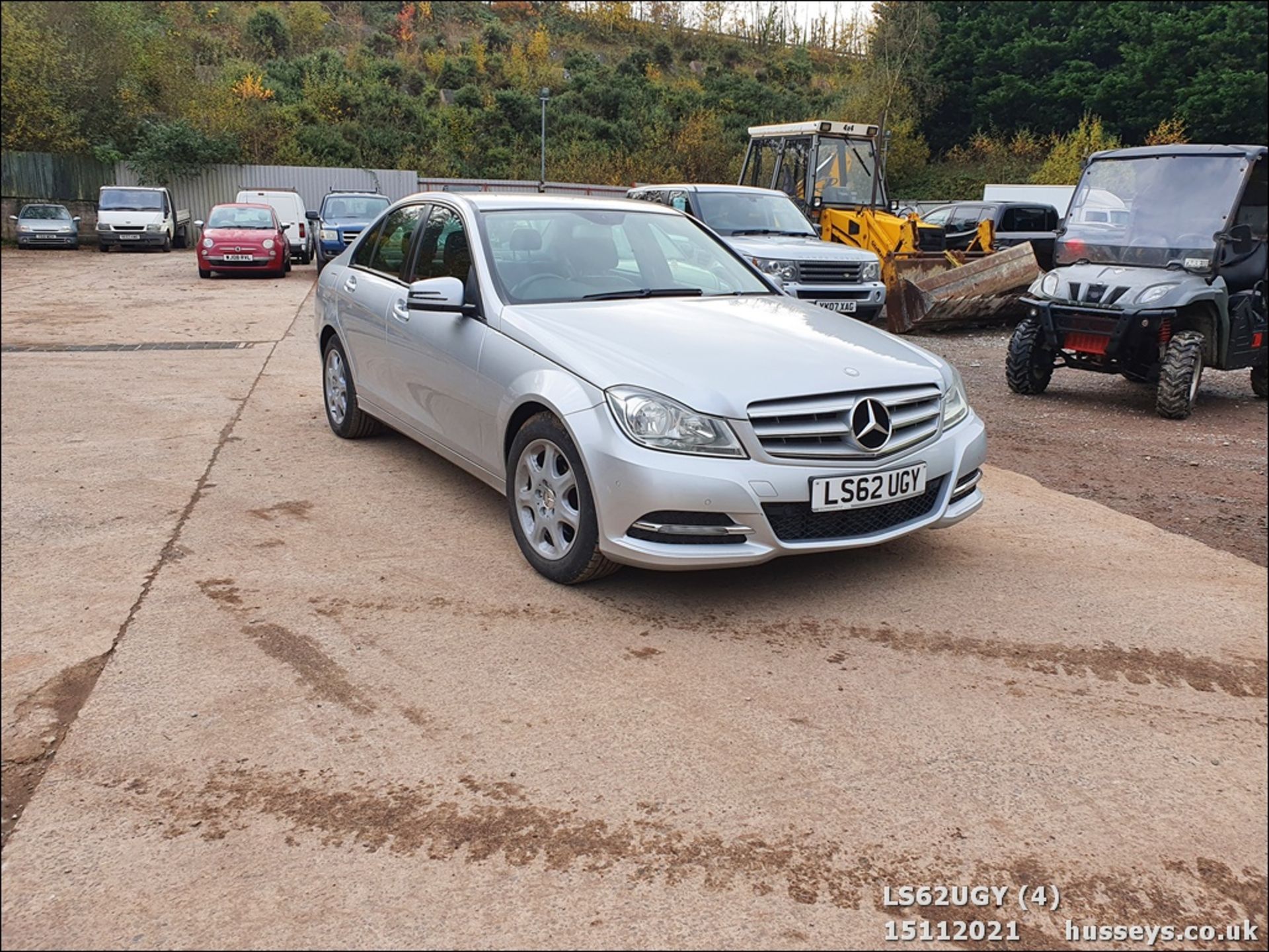 12/62 MERCEDES-BENZ C220 EXECUTIV SE CDI BLUE - 2143cc 4dr Saloon (Silver, 174k) - Image 5 of 31