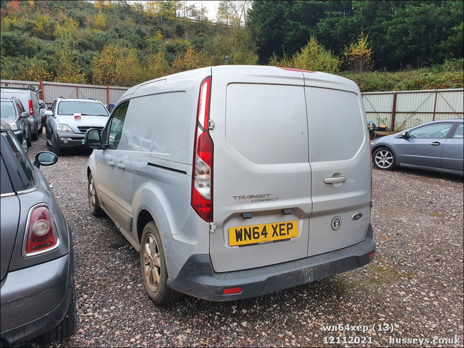 14/64 FORD TRANSIT CONNECT 200 LIMIT - 1560cc 5dr Van (Silver, 82k) - Image 13 of 27