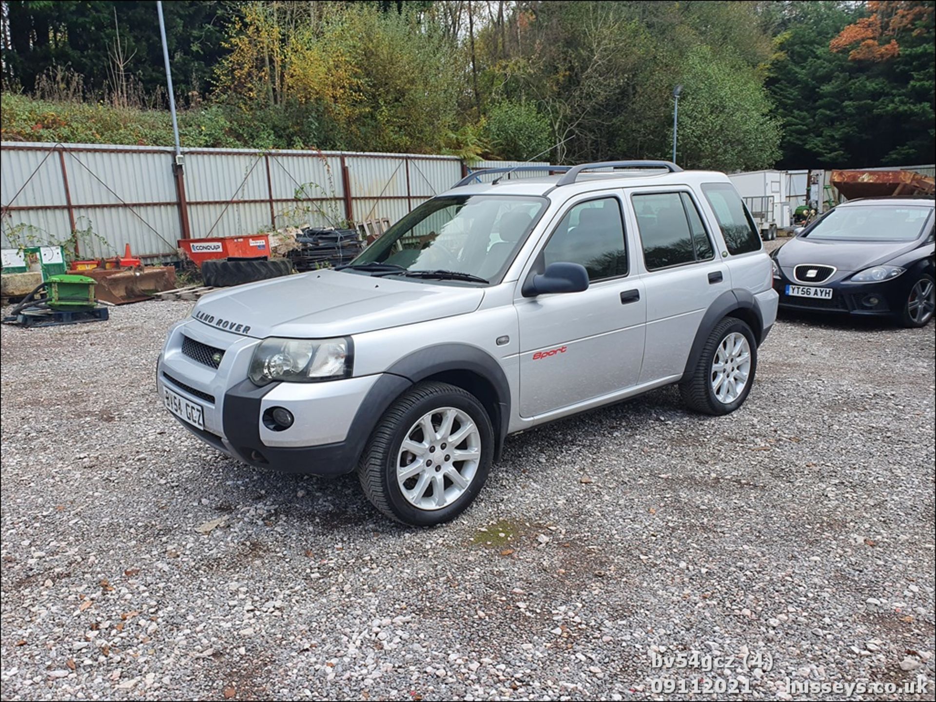 04/54 LAND ROVER FREELANDER TD4 SPORT S/W - 1951cc 5dr Estate (Silver) - Image 5 of 18