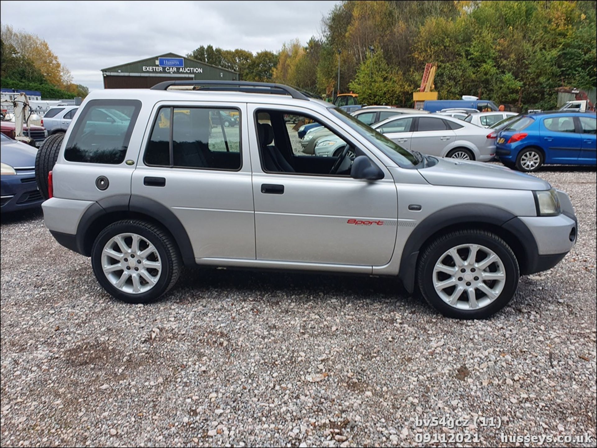 04/54 LAND ROVER FREELANDER TD4 SPORT S/W - 1951cc 5dr Estate (Silver) - Image 12 of 18