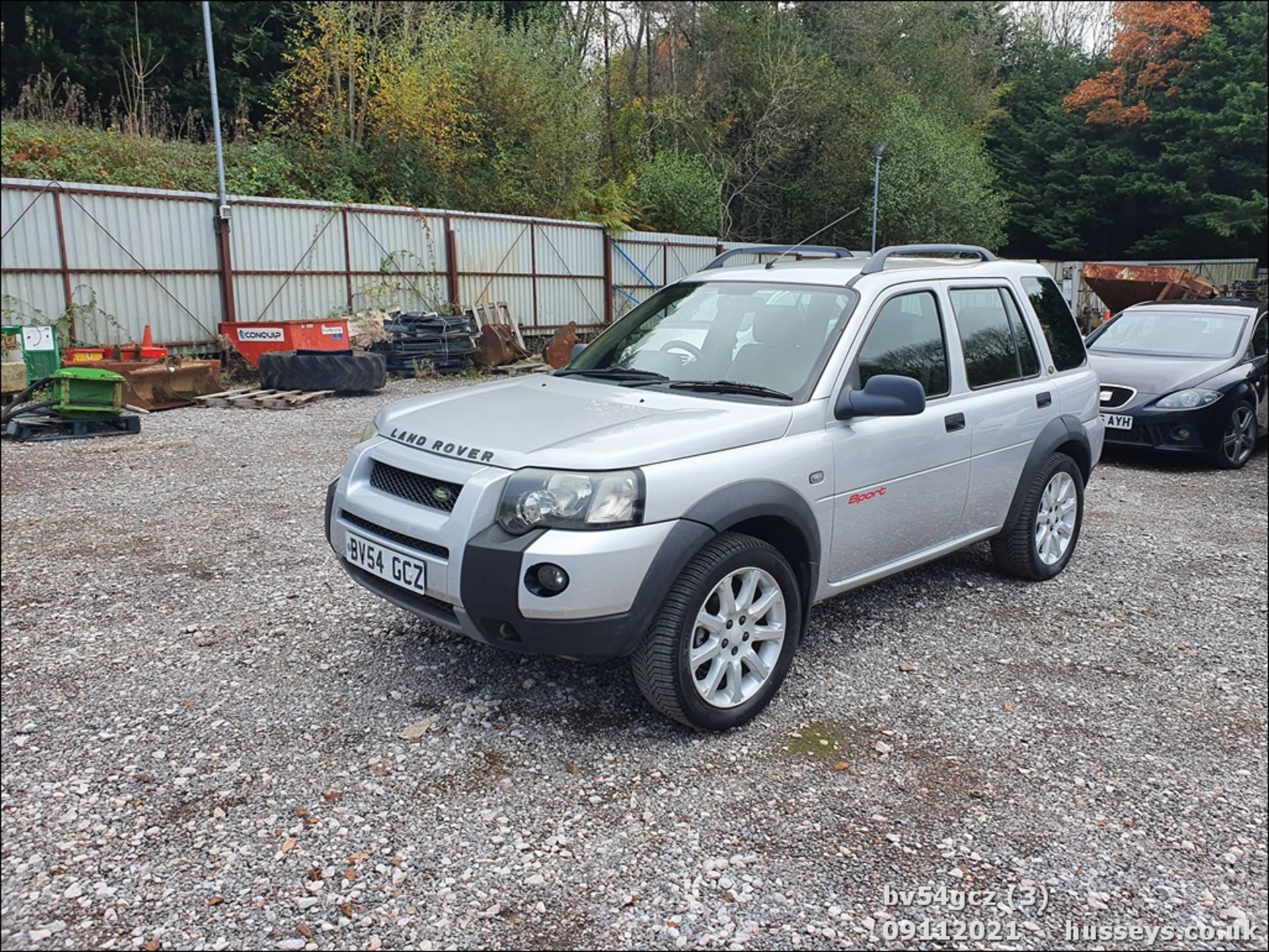 04/54 LAND ROVER FREELANDER TD4 SPORT S/W - 1951cc 5dr Estate (Silver) - Image 4 of 18