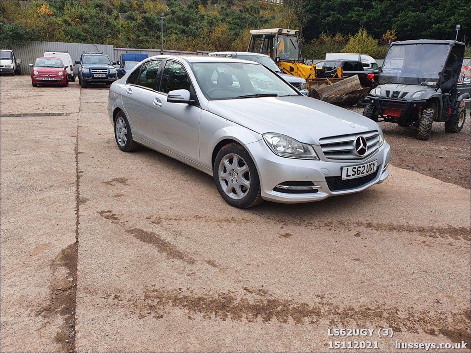 12/62 MERCEDES-BENZ C220 EXECUTIV SE CDI BLUE - 2143cc 4dr Saloon (Silver, 174k) - Image 4 of 31