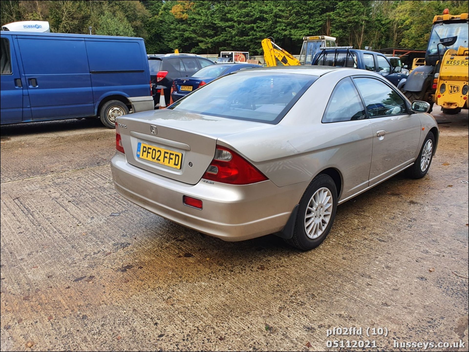 02/02 HONDA CIVIC COUPE AUTO - 1668cc 2dr Coupe (Gold, 65k) - Image 10 of 14