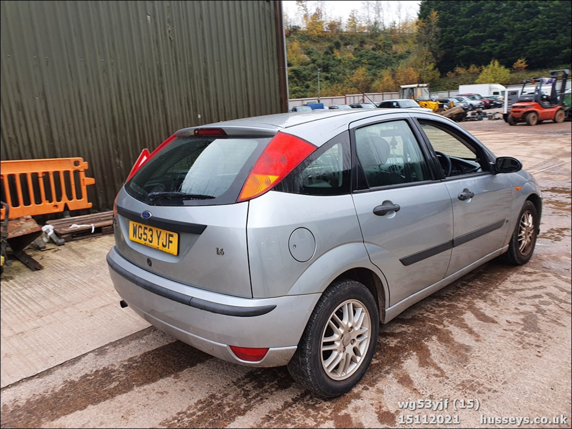 04/53 FORD FOCUS LX - 1596cc 5dr Hatchback (Silver) - Image 15 of 21