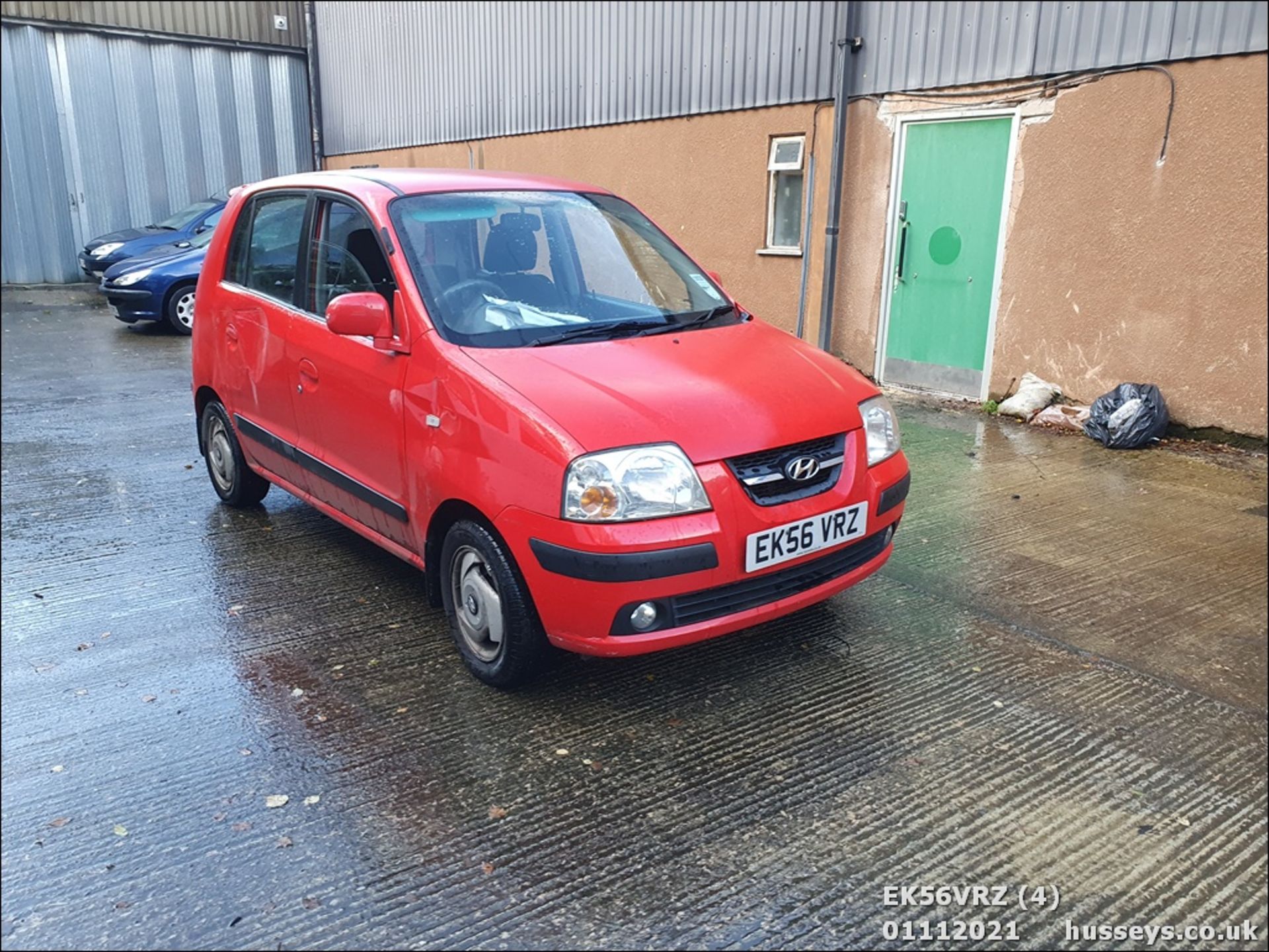 06/56 HYUNDAI AMICA CDX - 1086cc 5dr Hatchback (Red, 60k) - Image 4 of 18