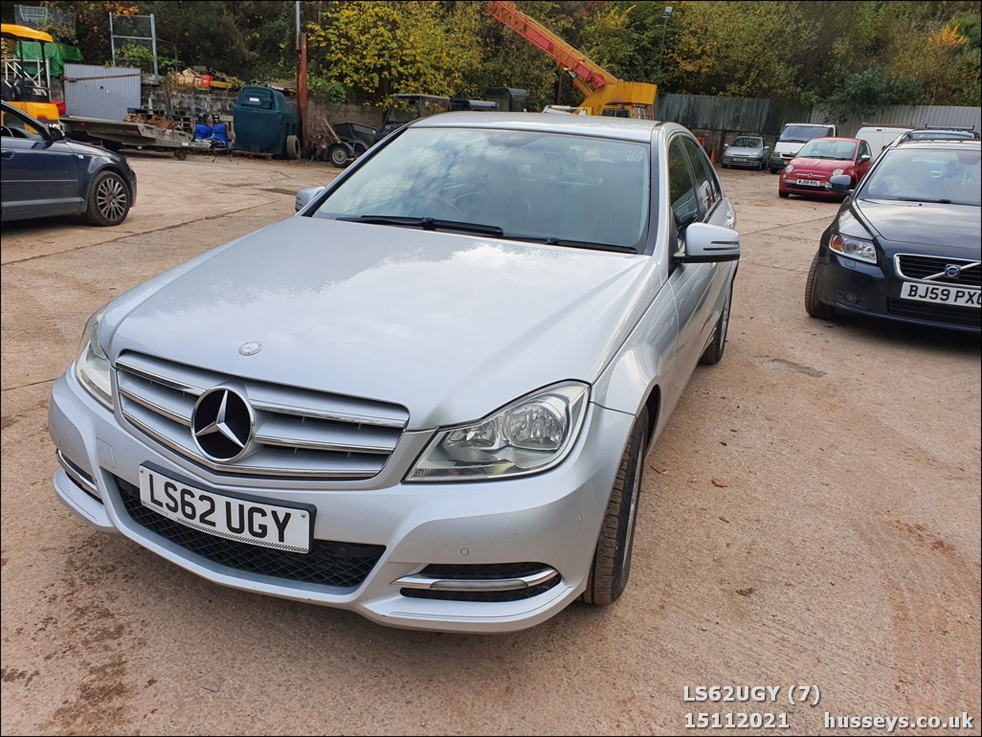 12/62 MERCEDES-BENZ C220 EXECUTIV SE CDI BLUE - 2143cc 4dr Saloon (Silver, 174k) - Image 8 of 31