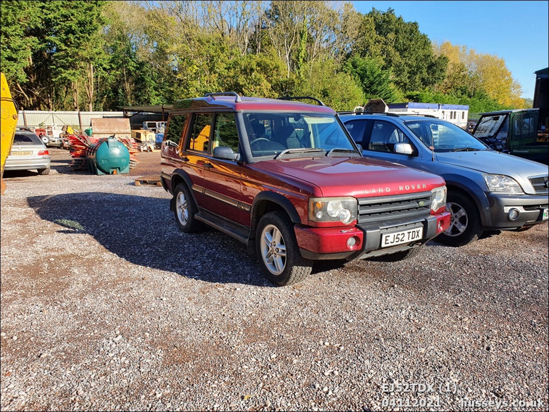 03/52 LAND ROVER DISCOVERY TD5 XS AUTO - 2495cc 5dr Estate (Red, 152k) - Image 2 of 18