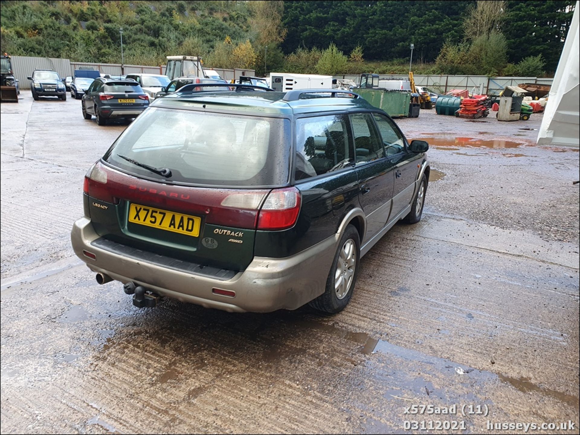 2000 SUBARU LEGACY OUTBACK AWD AUTO - 2457cc 5dr Estate (Green/grey, 93k) - Image 11 of 19