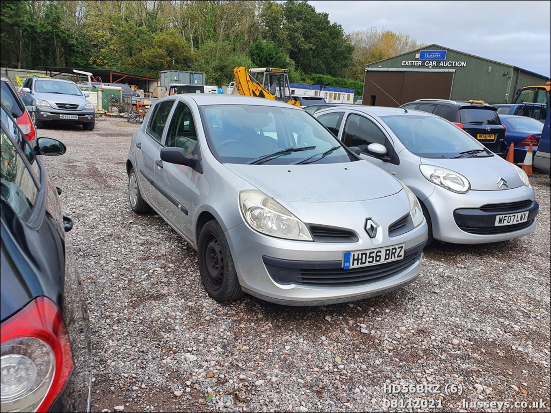 07/56 RENAULT CLIO EXPRESSION - 1390cc 5dr Hatchback (Silver, 103k) - Image 6 of 15