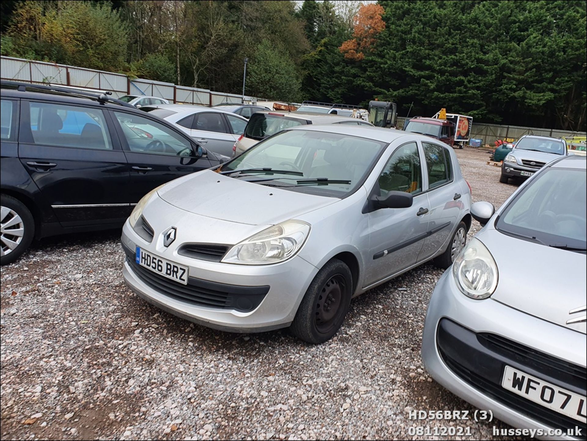 07/56 RENAULT CLIO EXPRESSION - 1390cc 5dr Hatchback (Silver, 103k) - Image 3 of 15