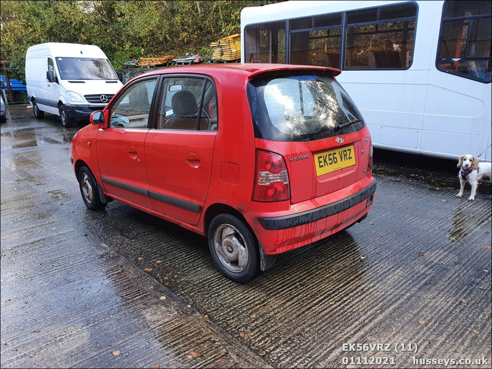 06/56 HYUNDAI AMICA CDX - 1086cc 5dr Hatchback (Red, 60k) - Image 11 of 18